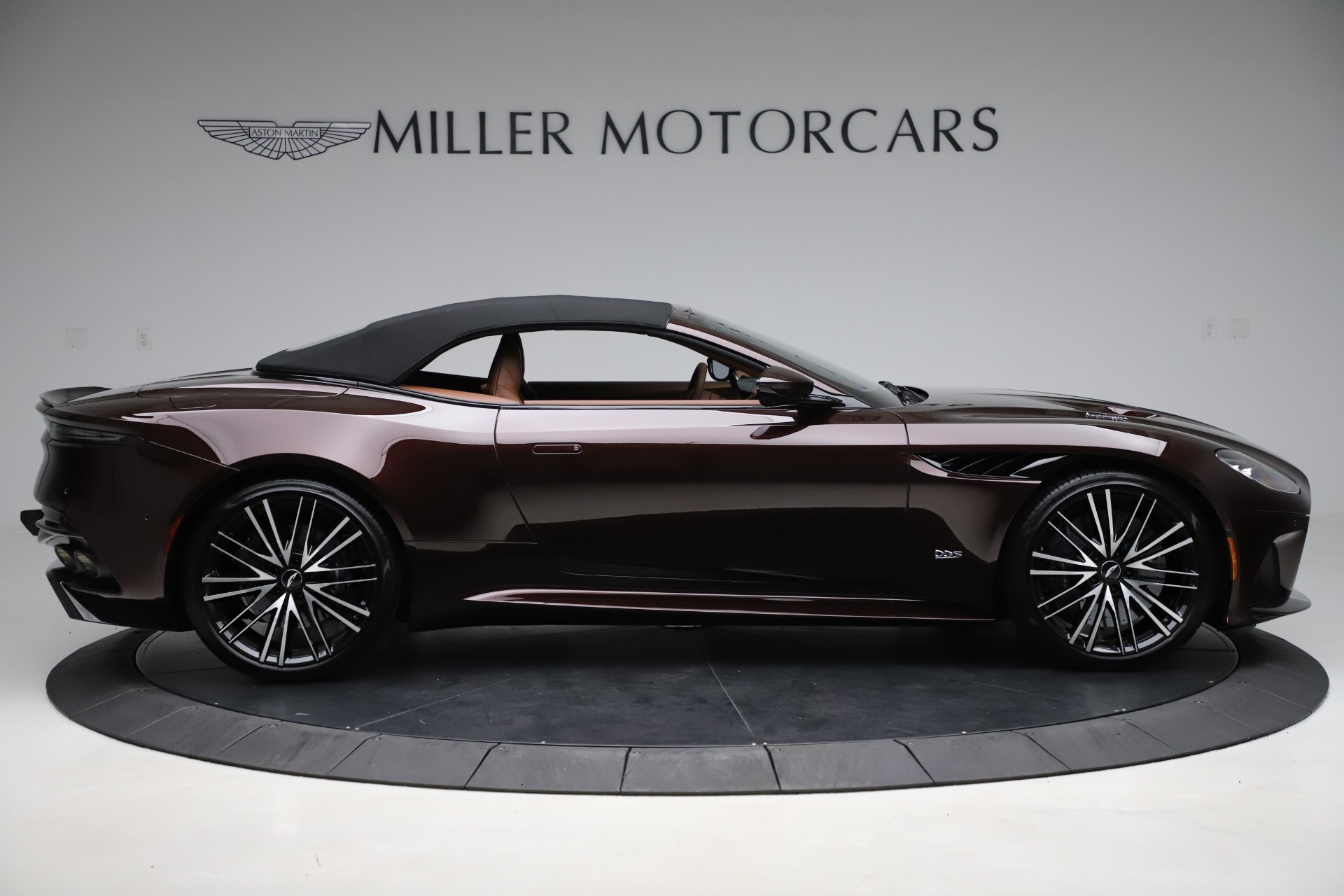 New 2020 Aston Martin DBS Superleggera | St. Petersburg, FL