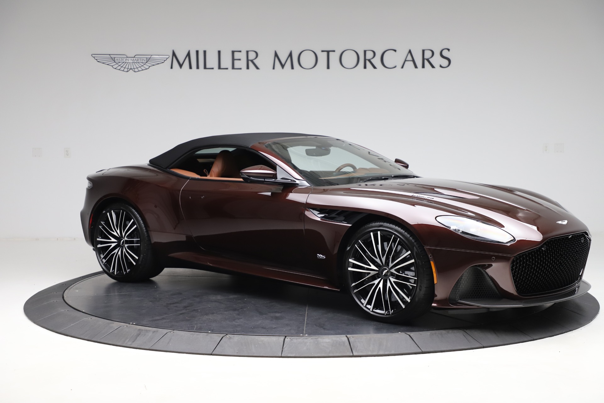 New 2020 Aston Martin DBS Superleggera | St. Petersburg, FL
