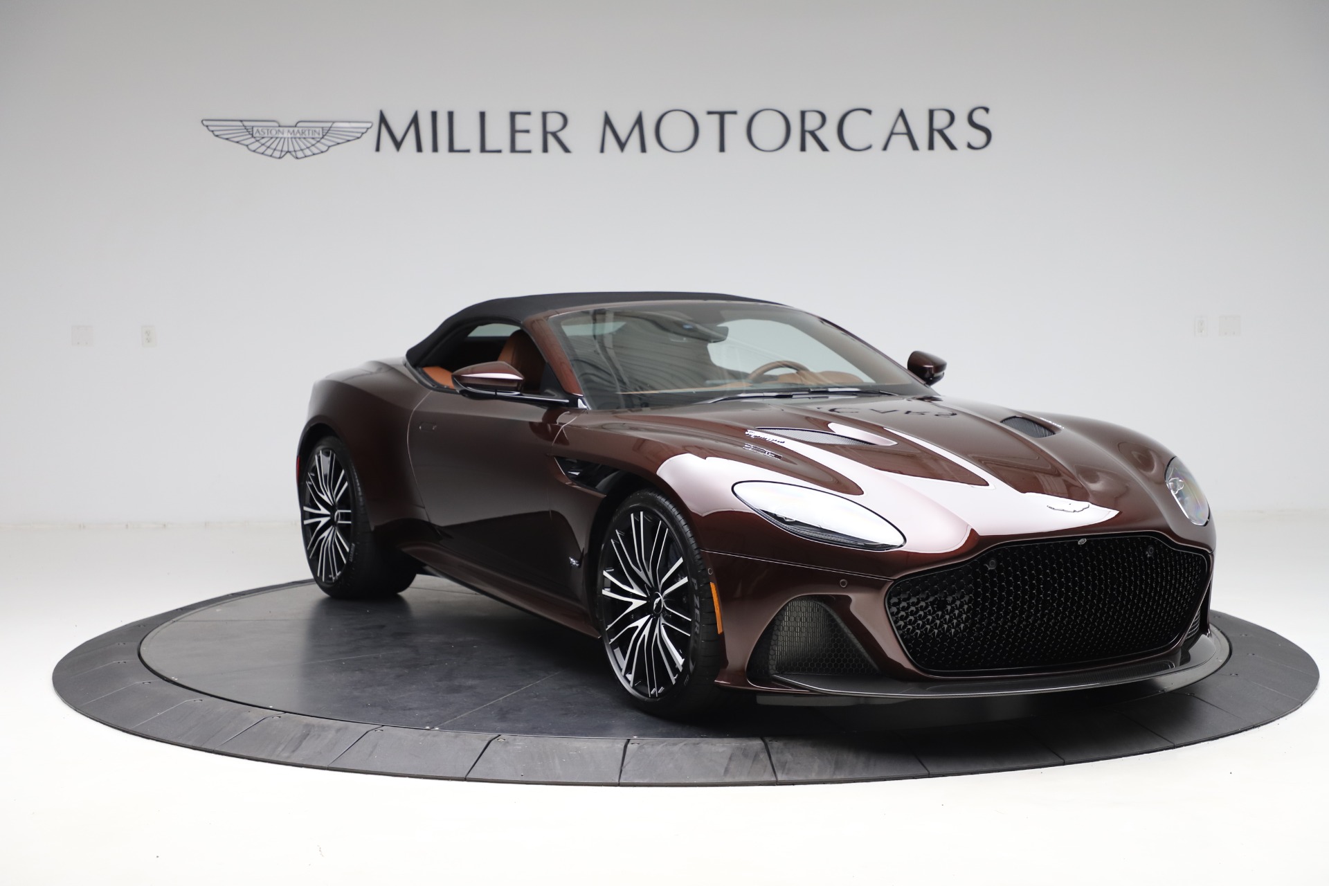 New 2020 Aston Martin DBS Superleggera | St. Petersburg, FL