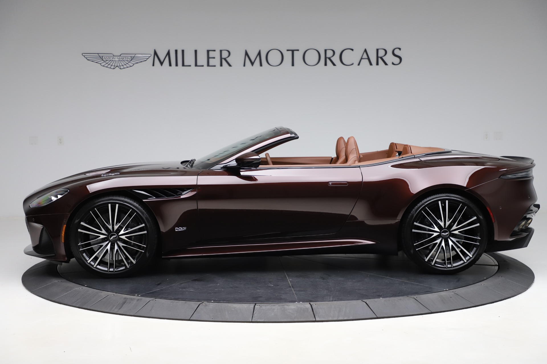 New 2020 Aston Martin DBS Superleggera | St. Petersburg, FL