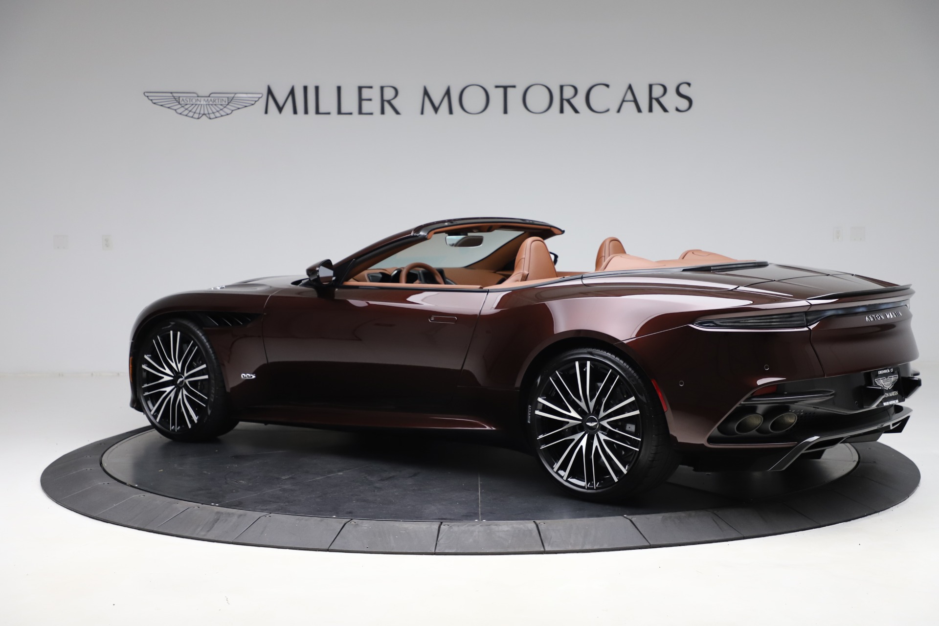 New 2020 Aston Martin DBS Superleggera | St. Petersburg, FL