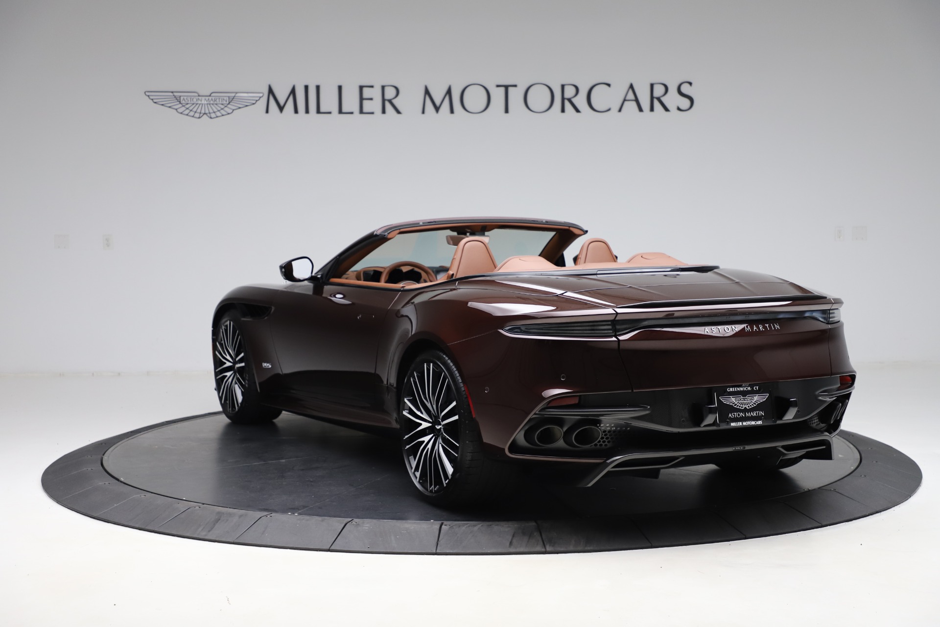 New 2020 Aston Martin DBS Superleggera | St. Petersburg, FL