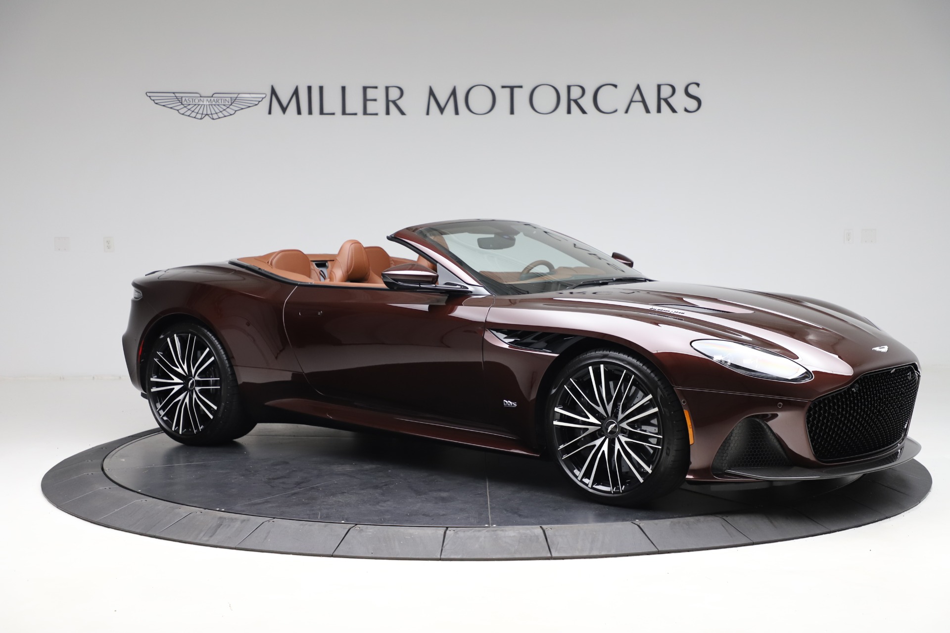 New 2020 Aston Martin DBS Superleggera | St. Petersburg, FL
