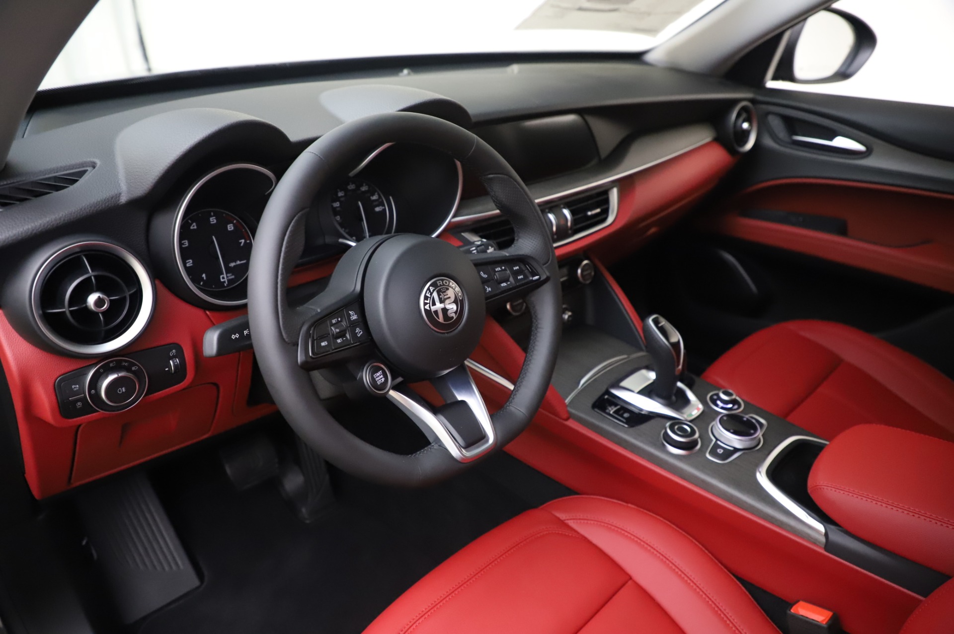 New 2020 Alfa Romeo Stelvio Ti Q4 | St. Petersburg, FL