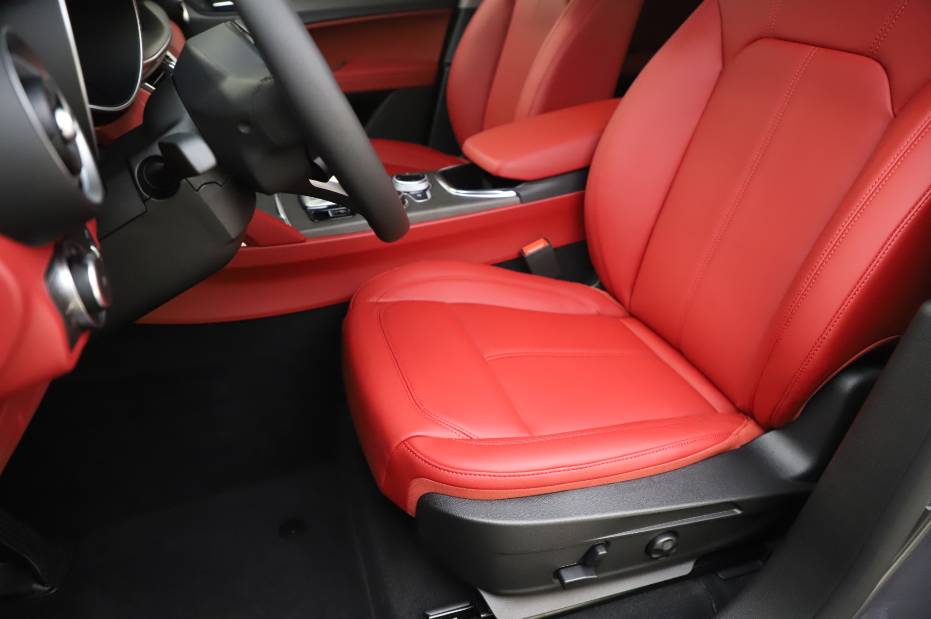 New 2020 Alfa Romeo Stelvio Ti Q4 | St. Petersburg, FL