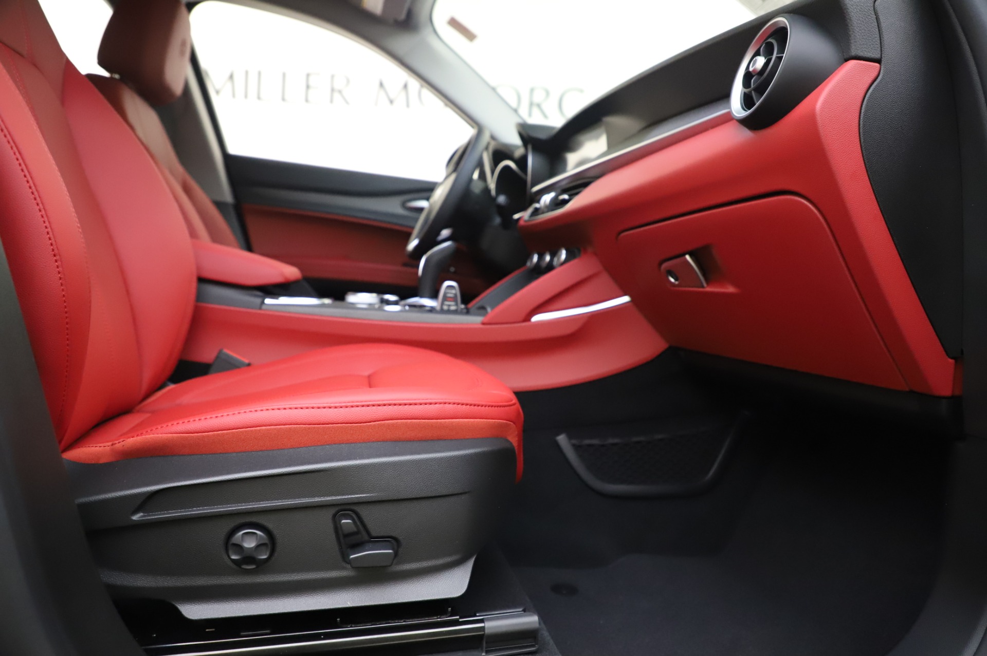 New 2020 Alfa Romeo Stelvio Ti Q4 | St. Petersburg, FL