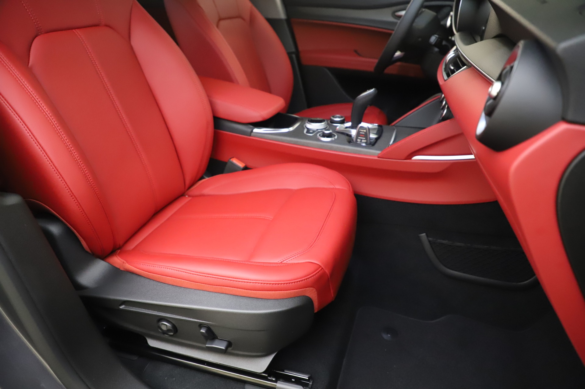 New 2020 Alfa Romeo Stelvio Ti Q4 | St. Petersburg, FL