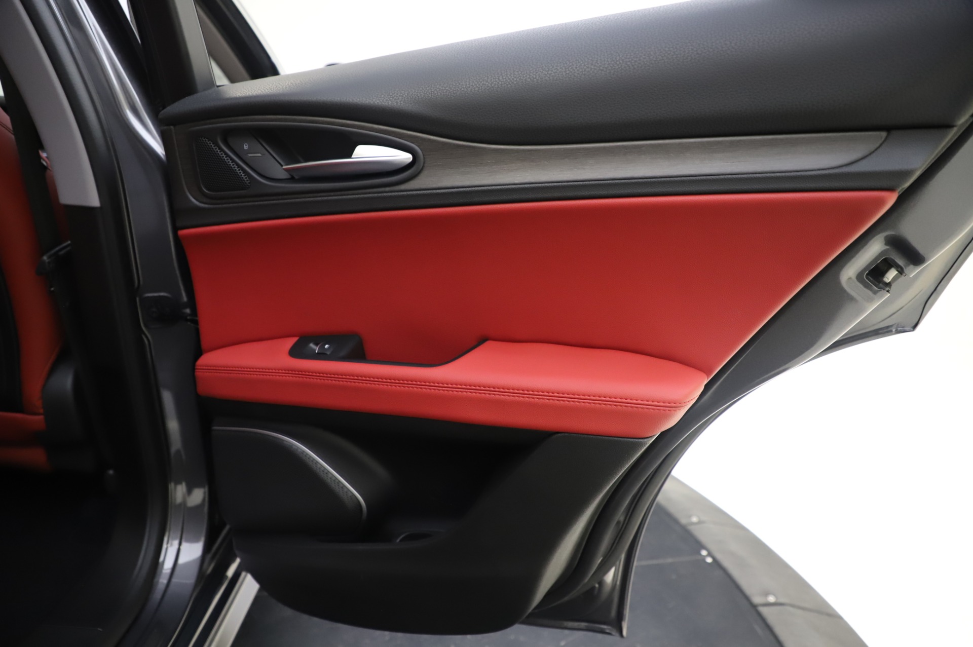 New 2020 Alfa Romeo Stelvio Ti Q4 | St. Petersburg, FL