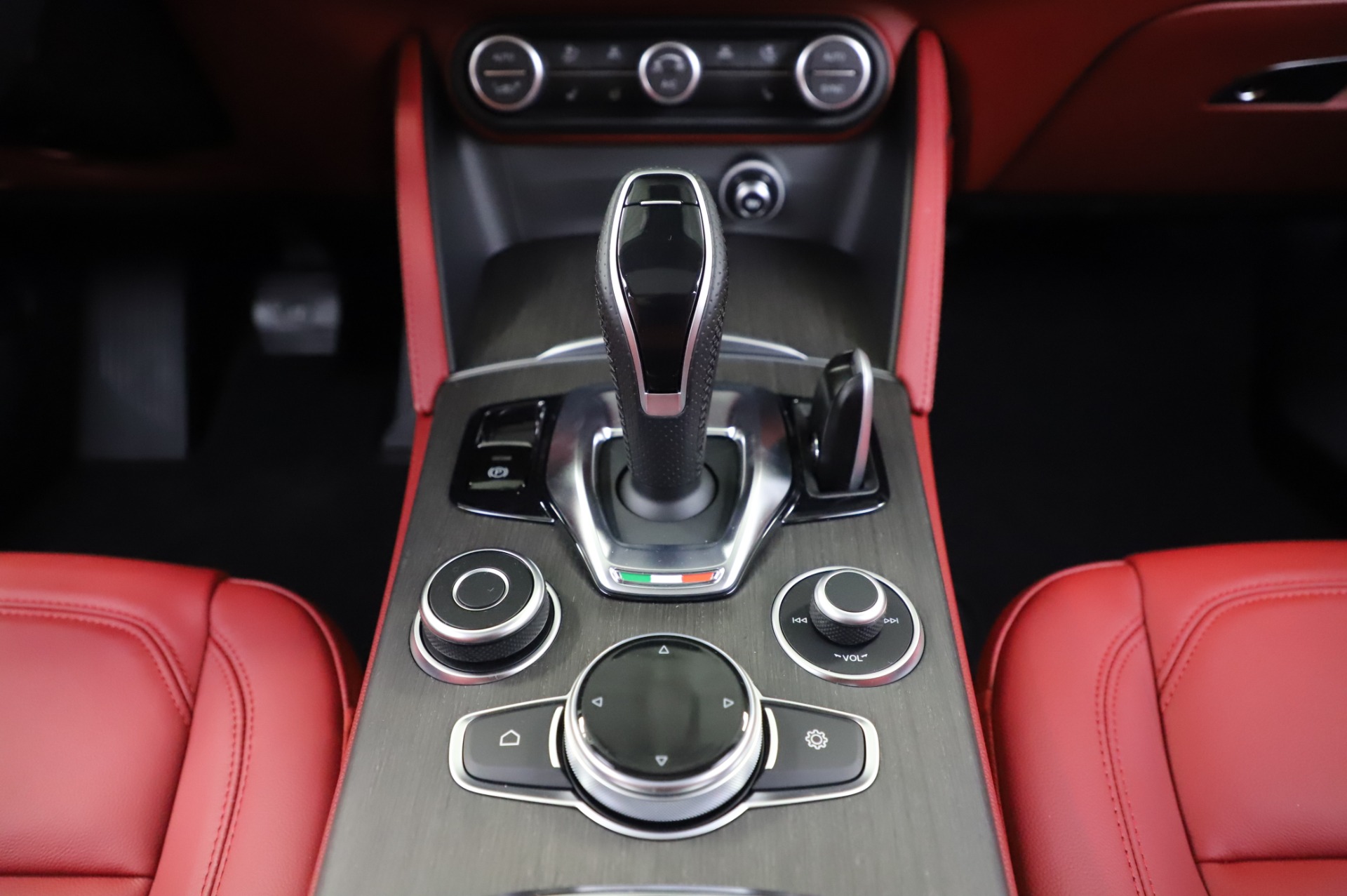 New 2020 Alfa Romeo Stelvio Ti Q4 | St. Petersburg, FL