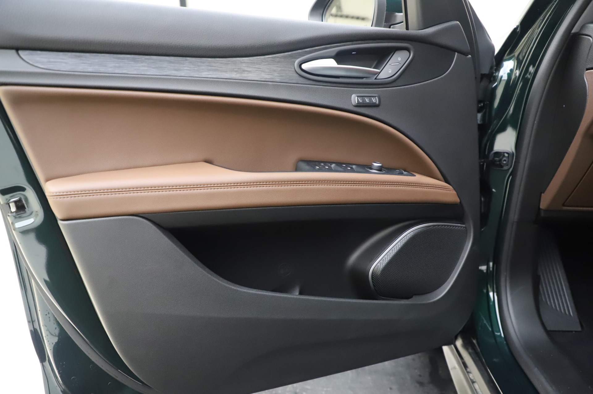 New 2020 Alfa Romeo Stelvio | St. Petersburg, FL