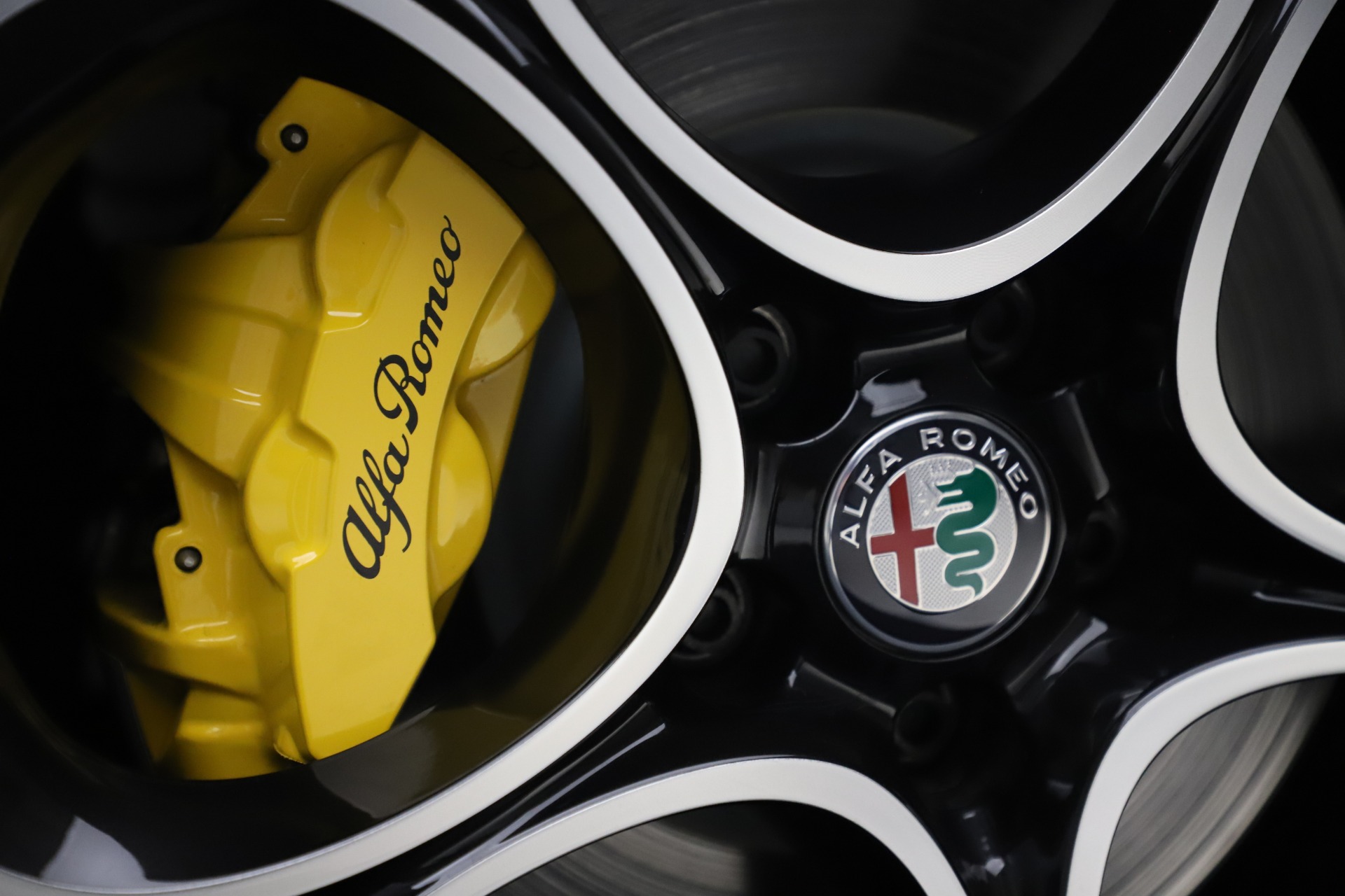 New 2020 Alfa Romeo Giulia Ti Sport Q4 | St. Petersburg, FL