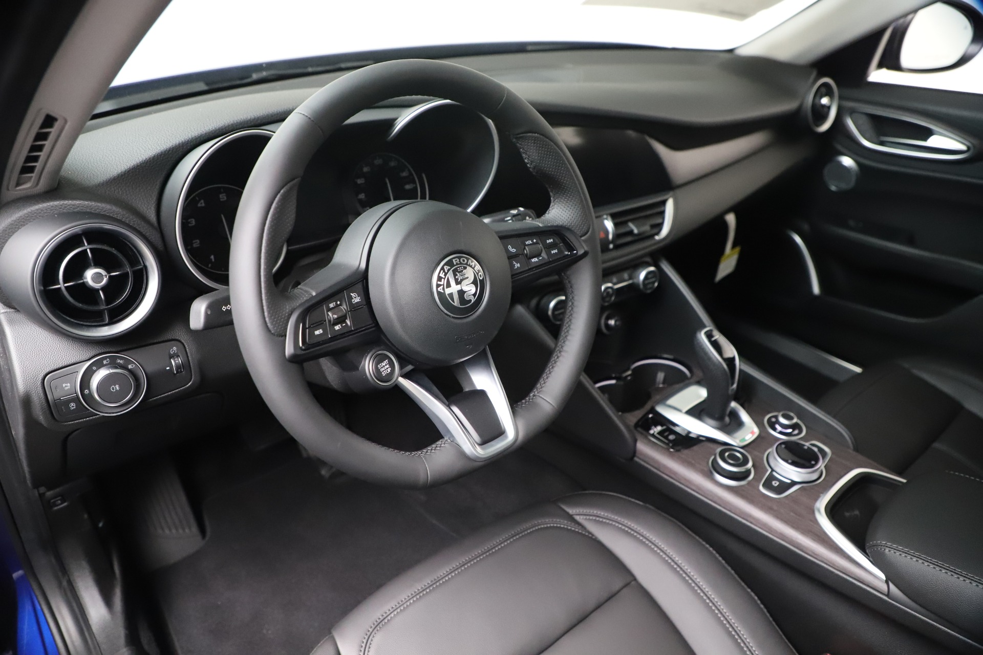 New 2020 Alfa Romeo Giulia Ti Q4 | St. Petersburg, FL