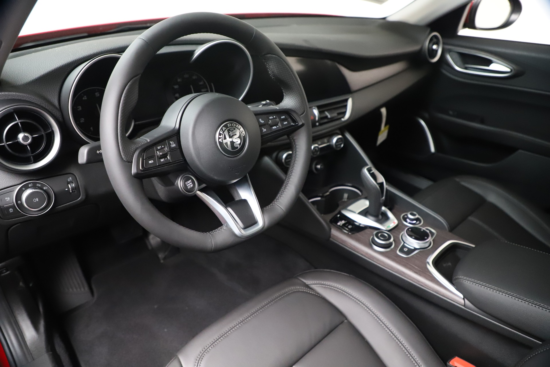 New 2020 Alfa Romeo Giulia Ti Q4 | St. Petersburg, FL