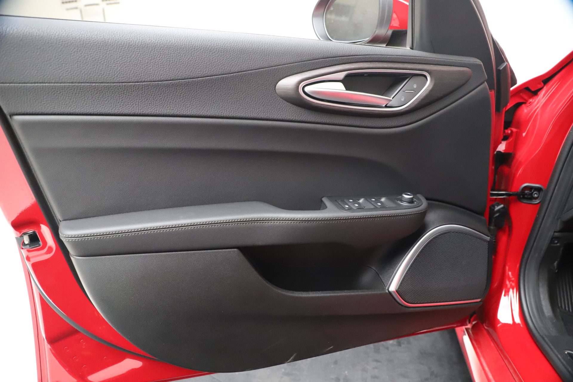 New 2020 Alfa Romeo Giulia Ti Q4 | St. Petersburg, FL