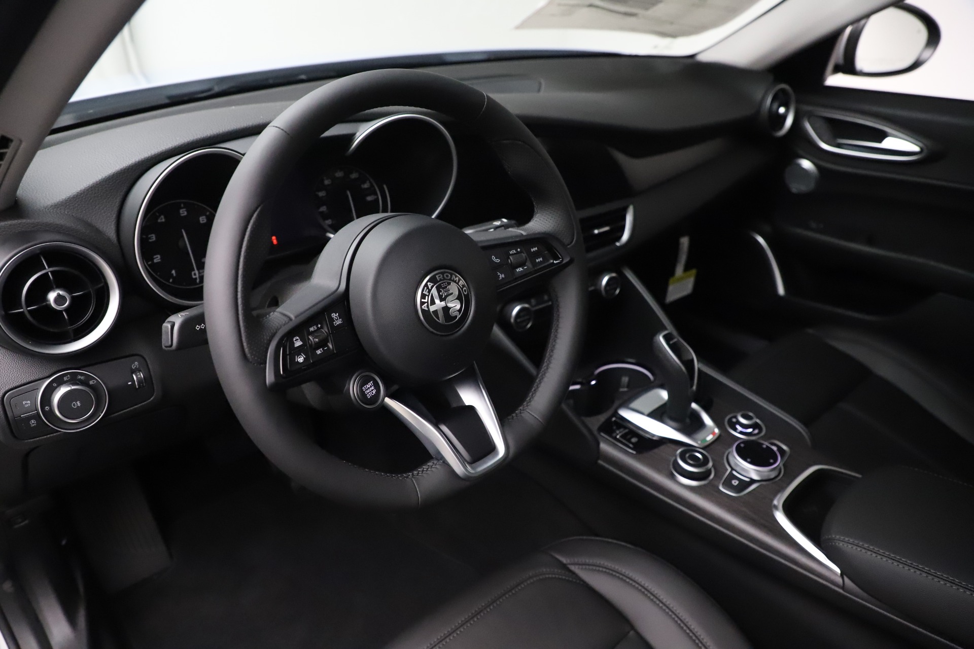 New 2020 Alfa Romeo Giulia Ti Q4 | St. Petersburg, FL