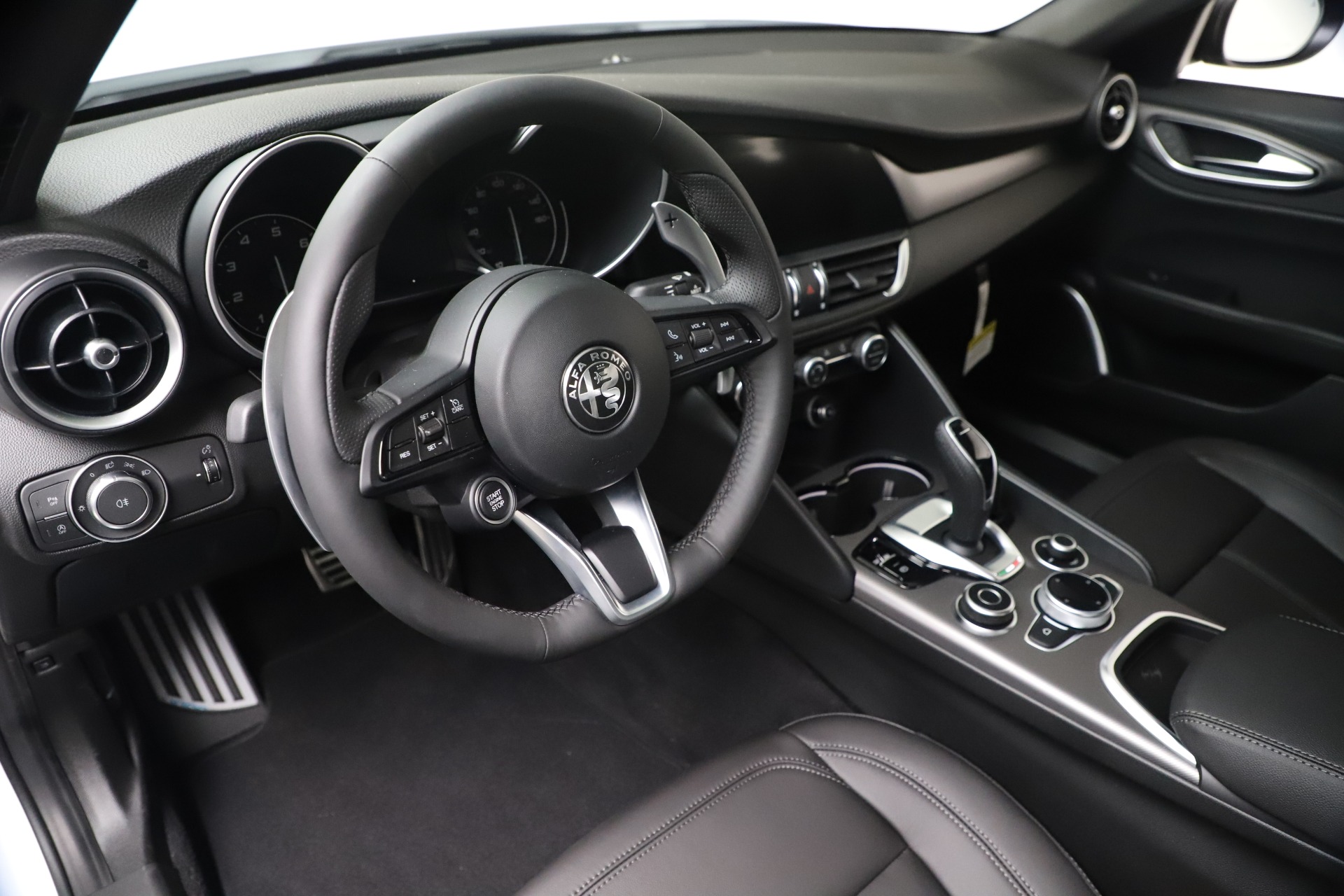 New 2020 Alfa Romeo Giulia Sport Q4 | St. Petersburg, FL