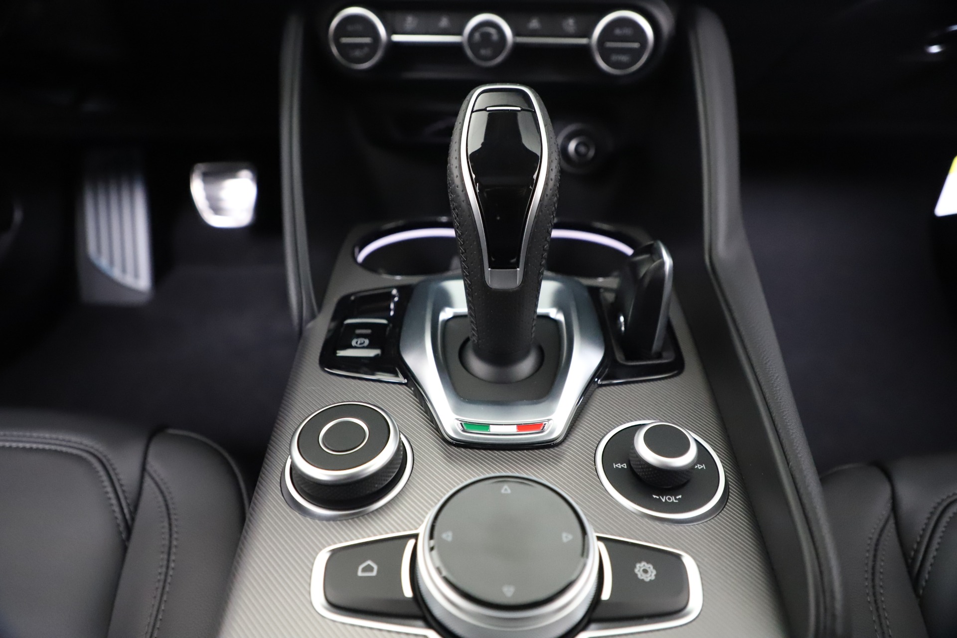 New 2020 Alfa Romeo Giulia Sport Q4 | St. Petersburg, FL