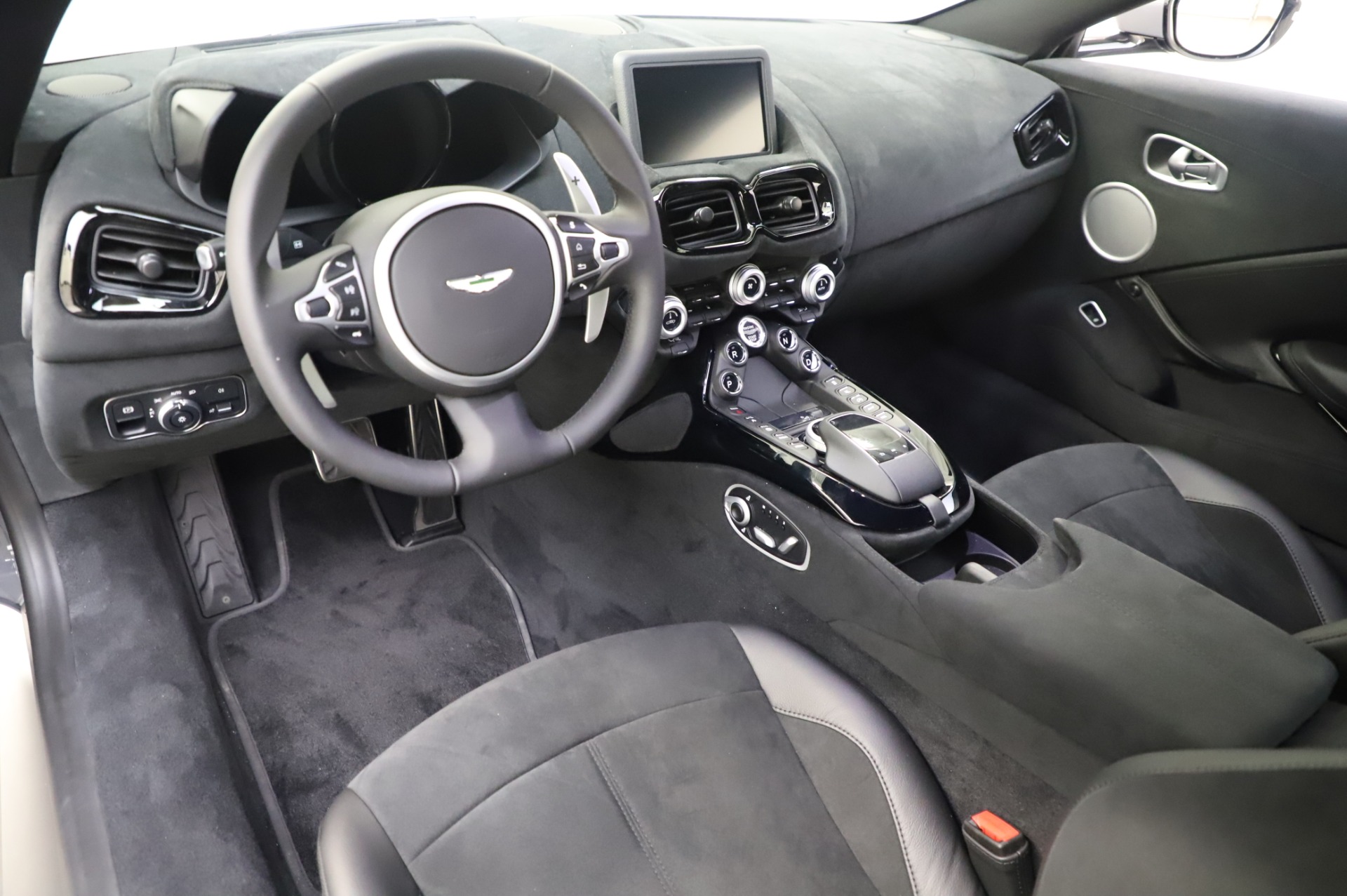New 2020 Aston Martin Vantage Coupe | St. Petersburg, FL