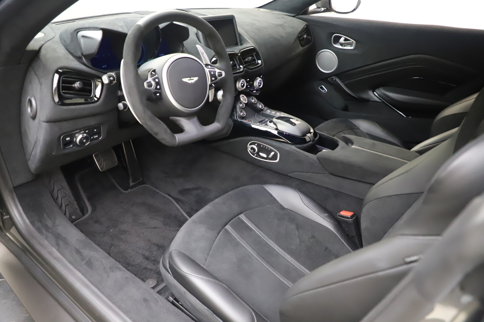 New 2020 Aston Martin Vantage Coupe | St. Petersburg, FL