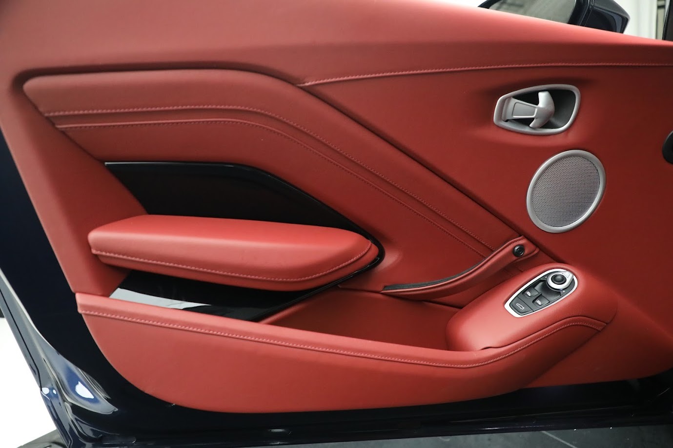 New 2020 Aston Martin Vantage Coupe | St. Petersburg, FL