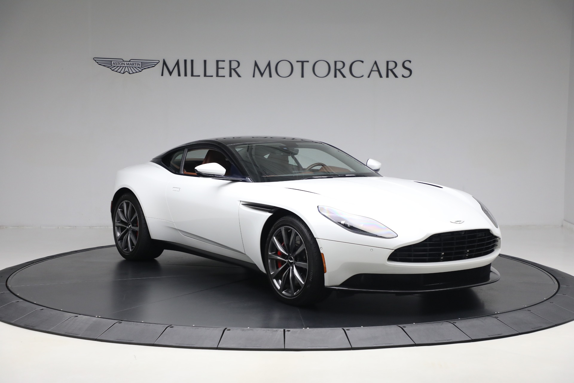New 2020 Aston Martin DB11 V8 | St. Petersburg, FL