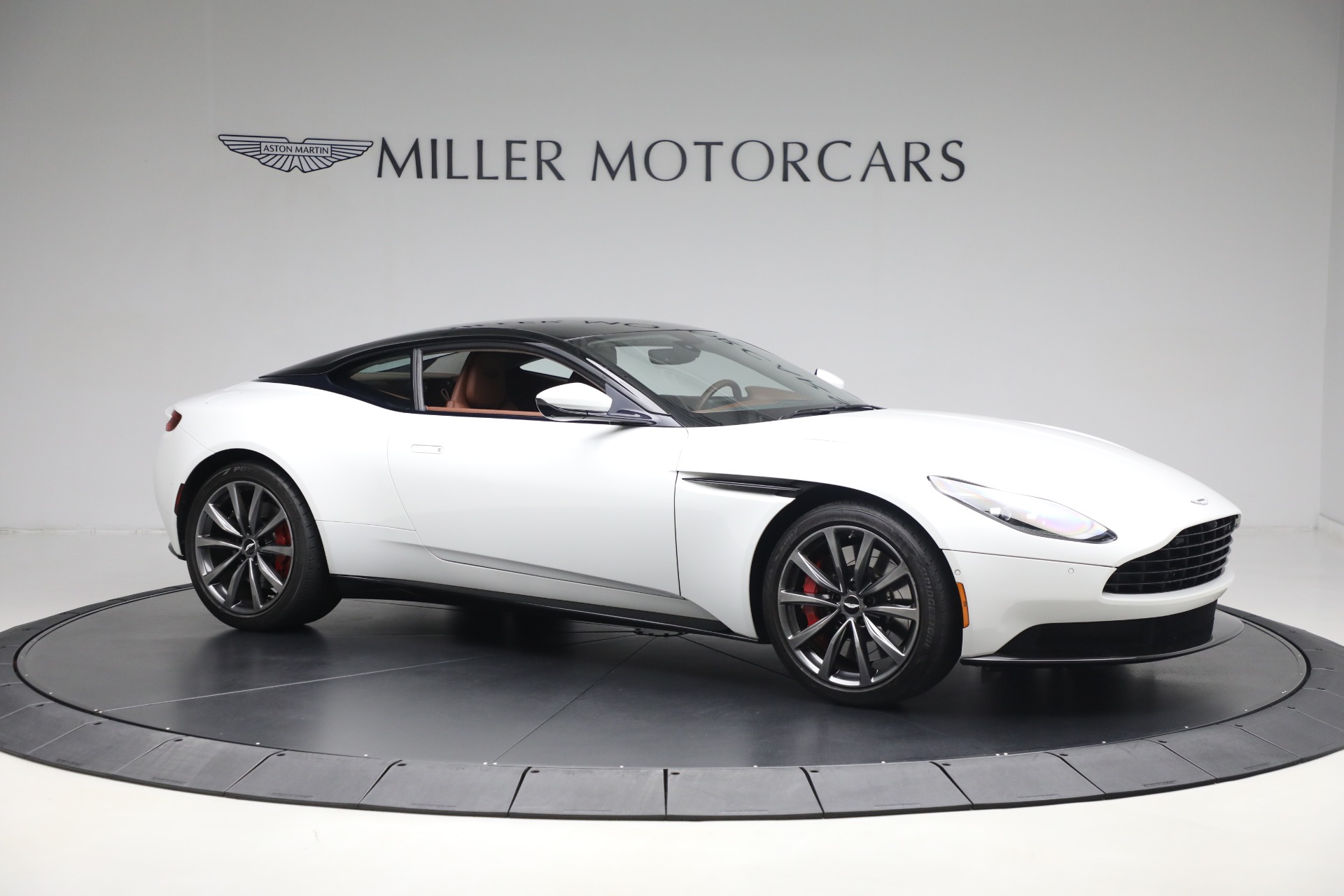 New 2020 Aston Martin DB11 V8 | St. Petersburg, FL