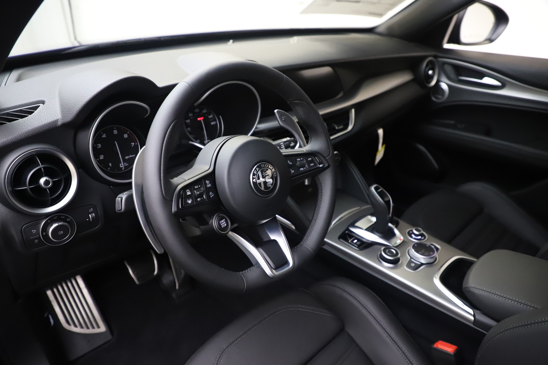 New 2020 Alfa Romeo Stelvio Ti Sport Q4 | St. Petersburg, FL