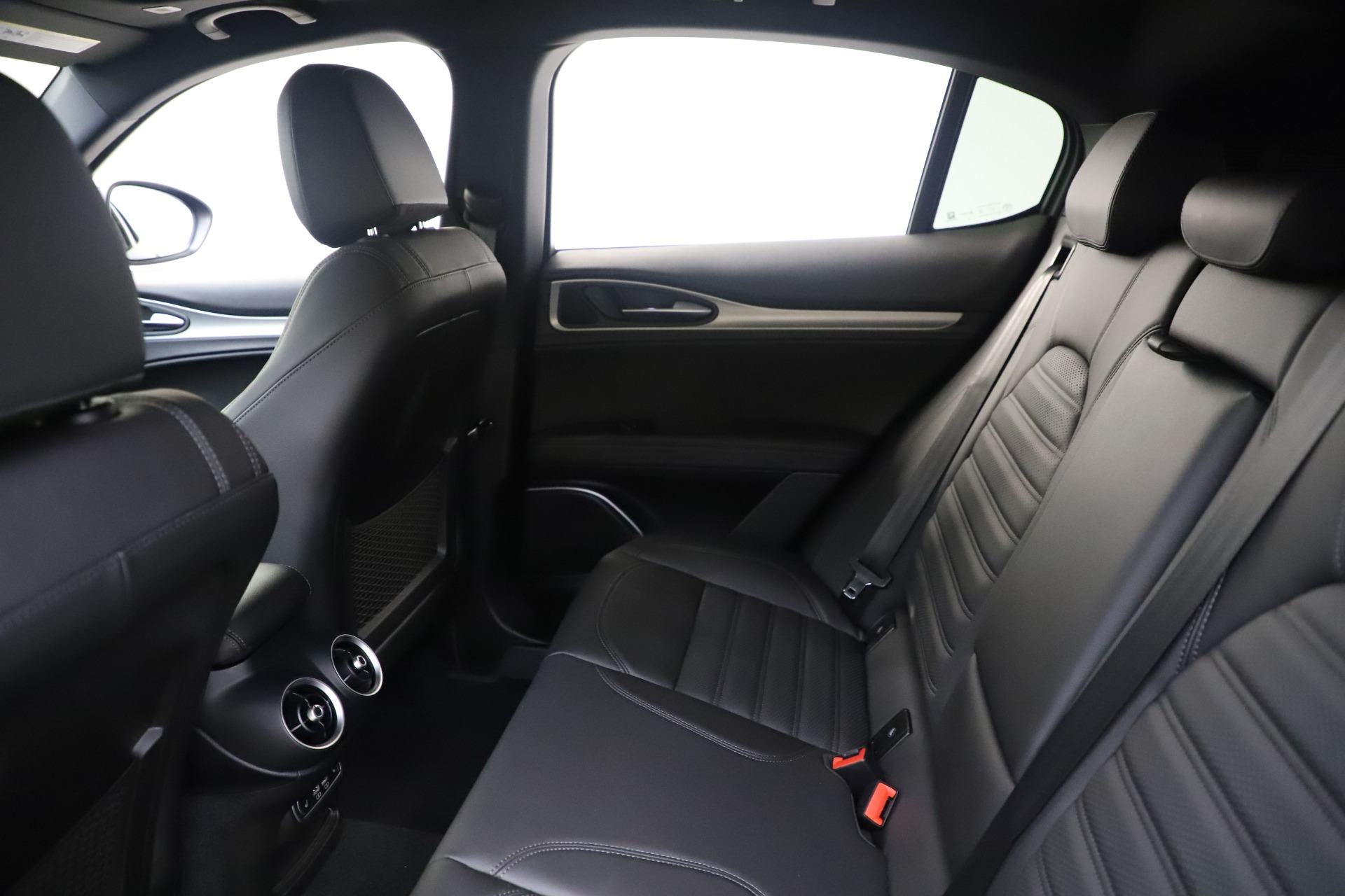 New 2020 Alfa Romeo Stelvio Ti Sport Q4 | St. Petersburg, FL