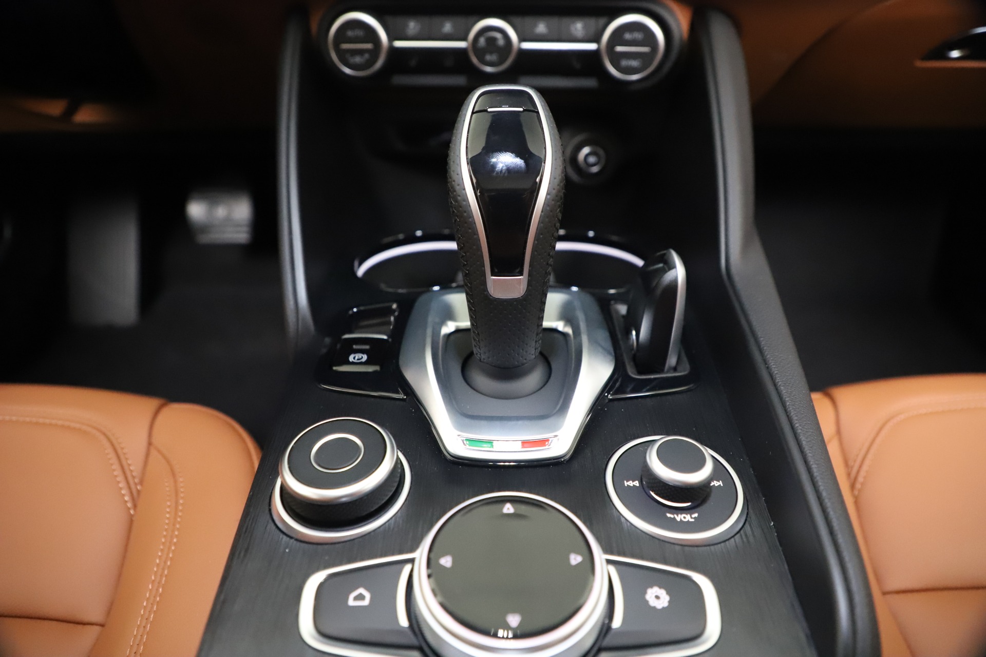 New 2020 Alfa Romeo Giulia Q4 | St. Petersburg, FL