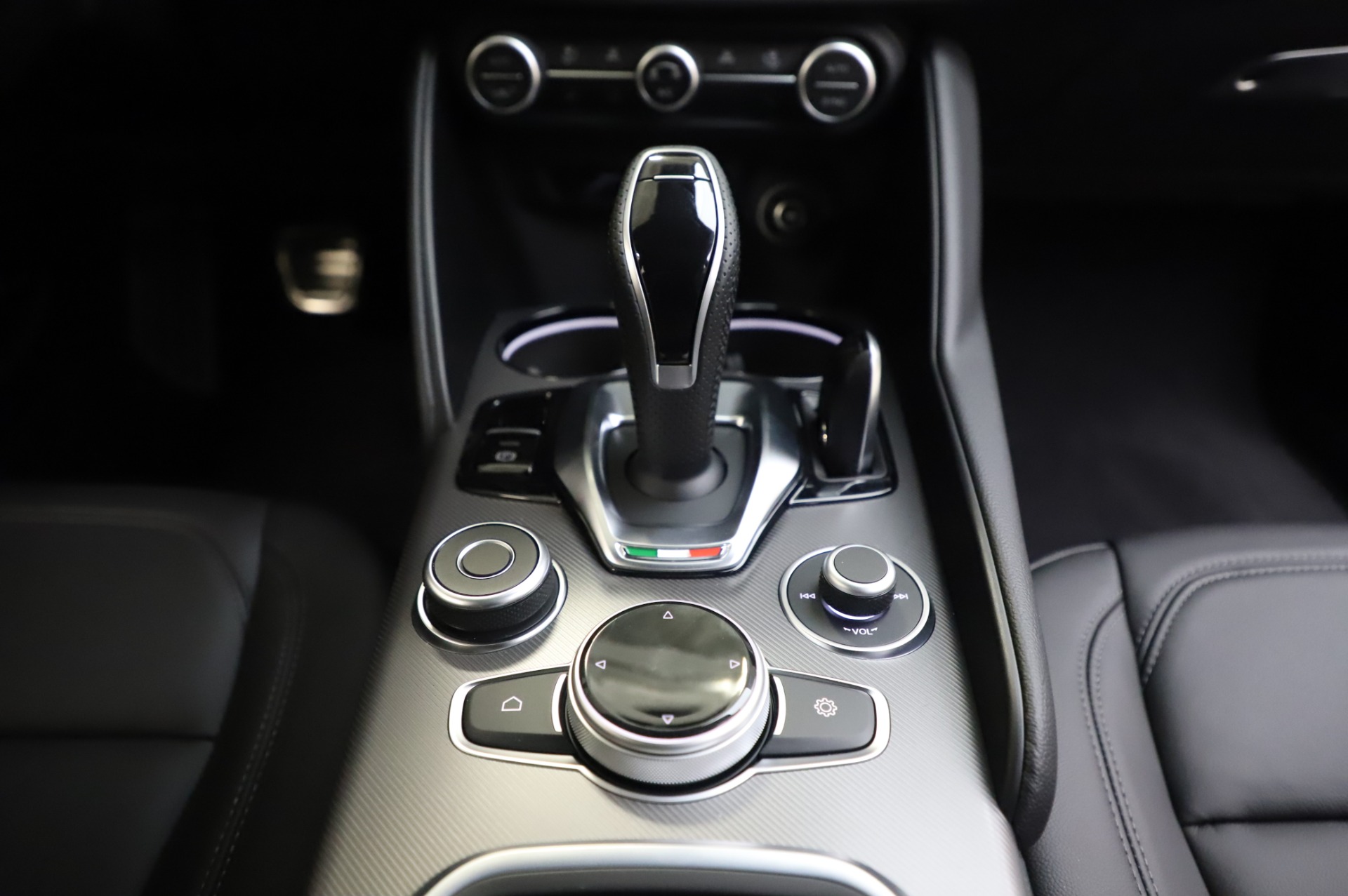 New 2020 Alfa Romeo Giulia Sport Q4 | St. Petersburg, FL