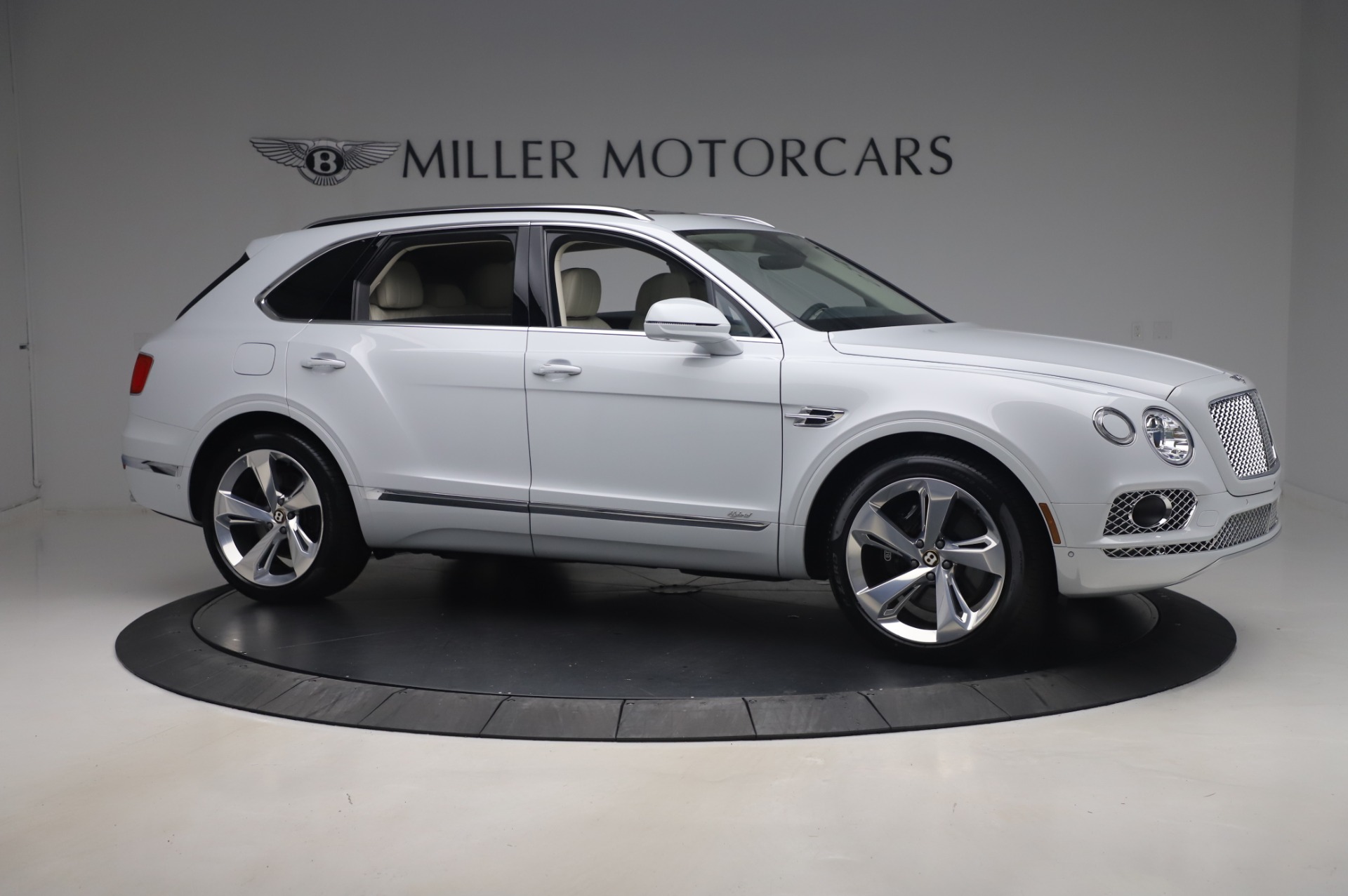 Used 2020 Bentley Bentayga Hybrid | St. Petersburg, FL