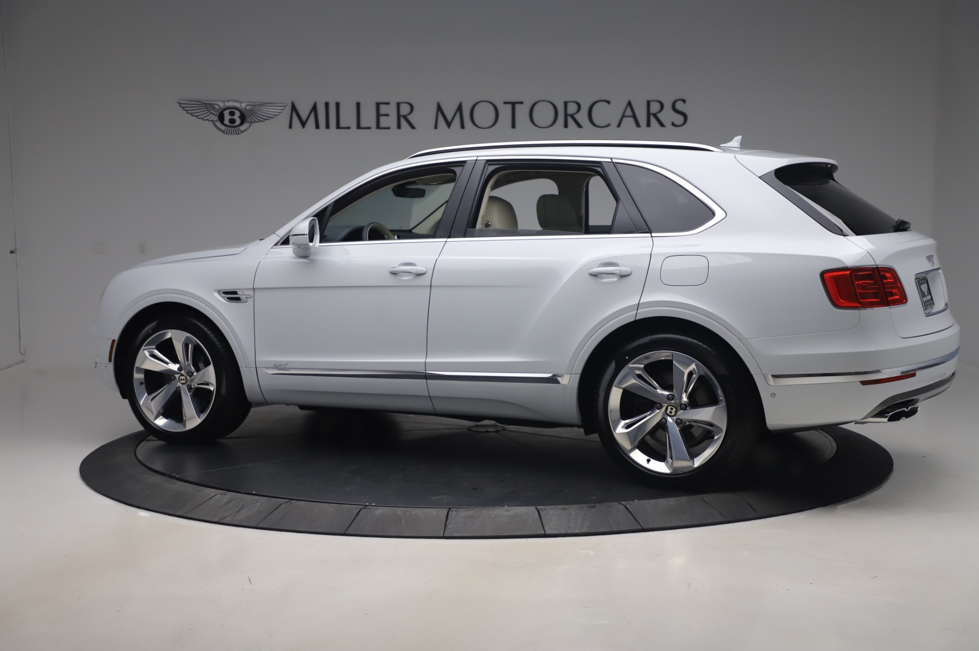 Used 2020 Bentley Bentayga Hybrid | St. Petersburg, FL