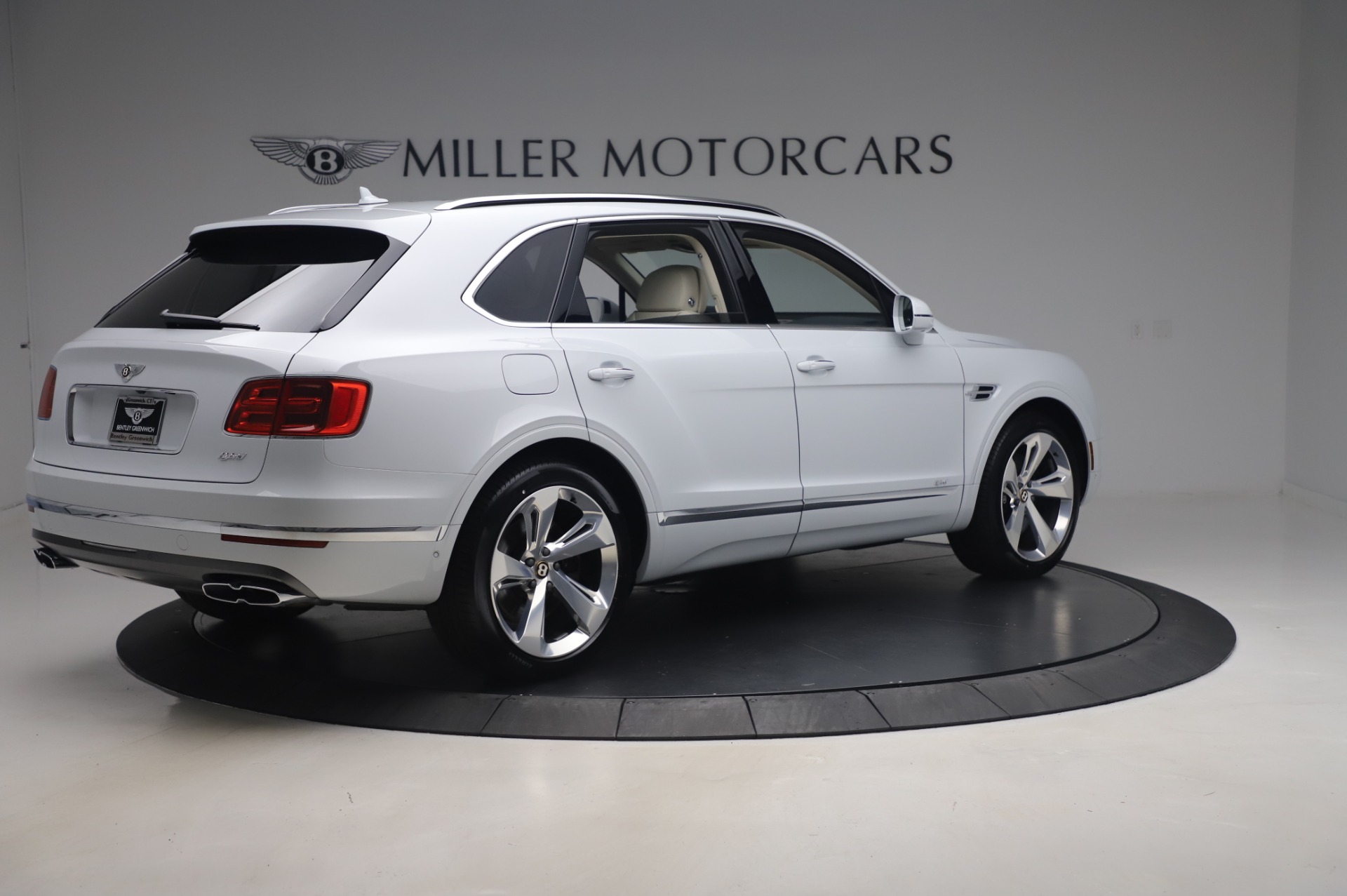 Used 2020 Bentley Bentayga Hybrid | St. Petersburg, FL