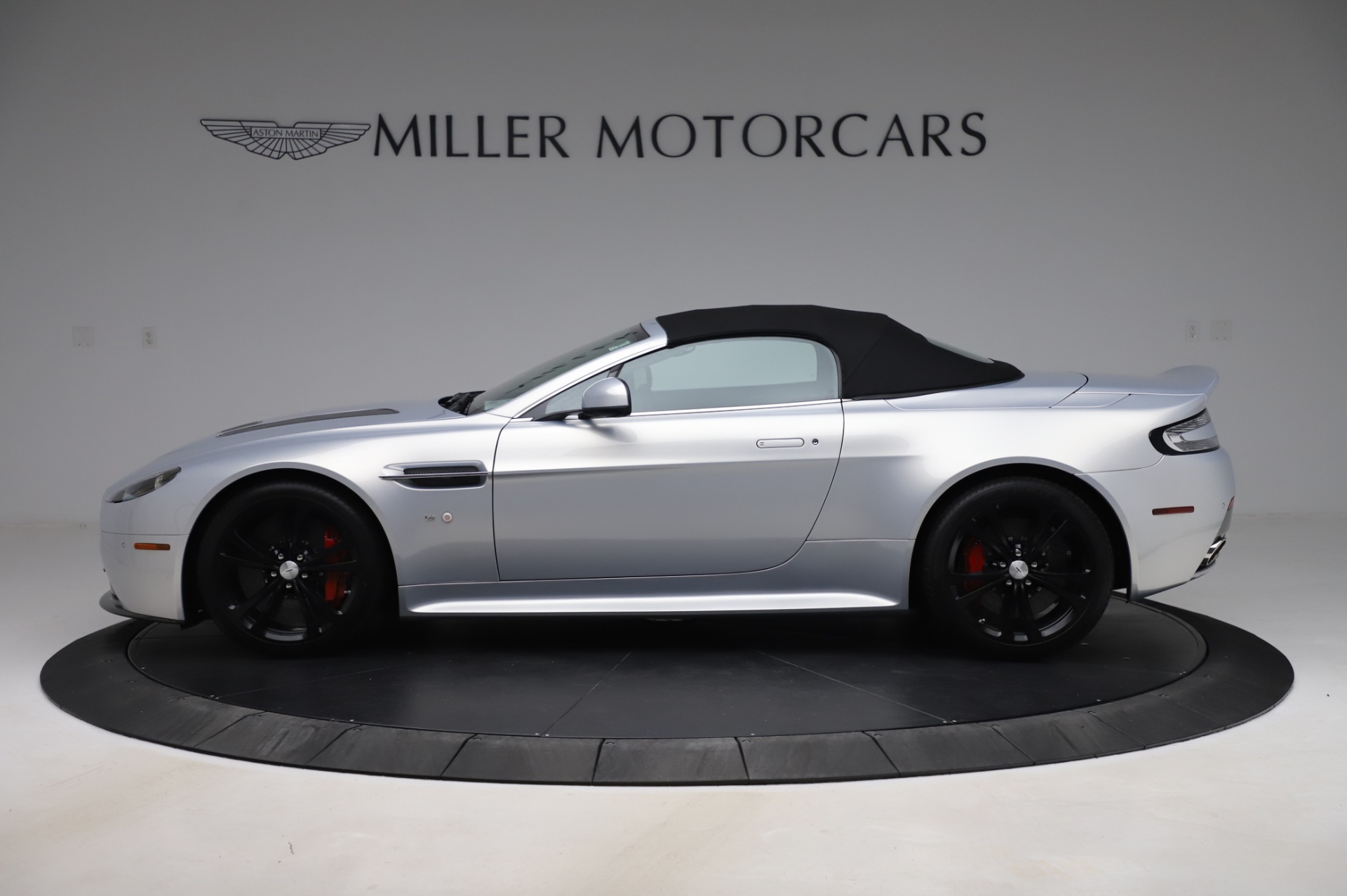 Used 2017 Aston Martin V12 Vantage S Roadster | St. Petersburg, FL