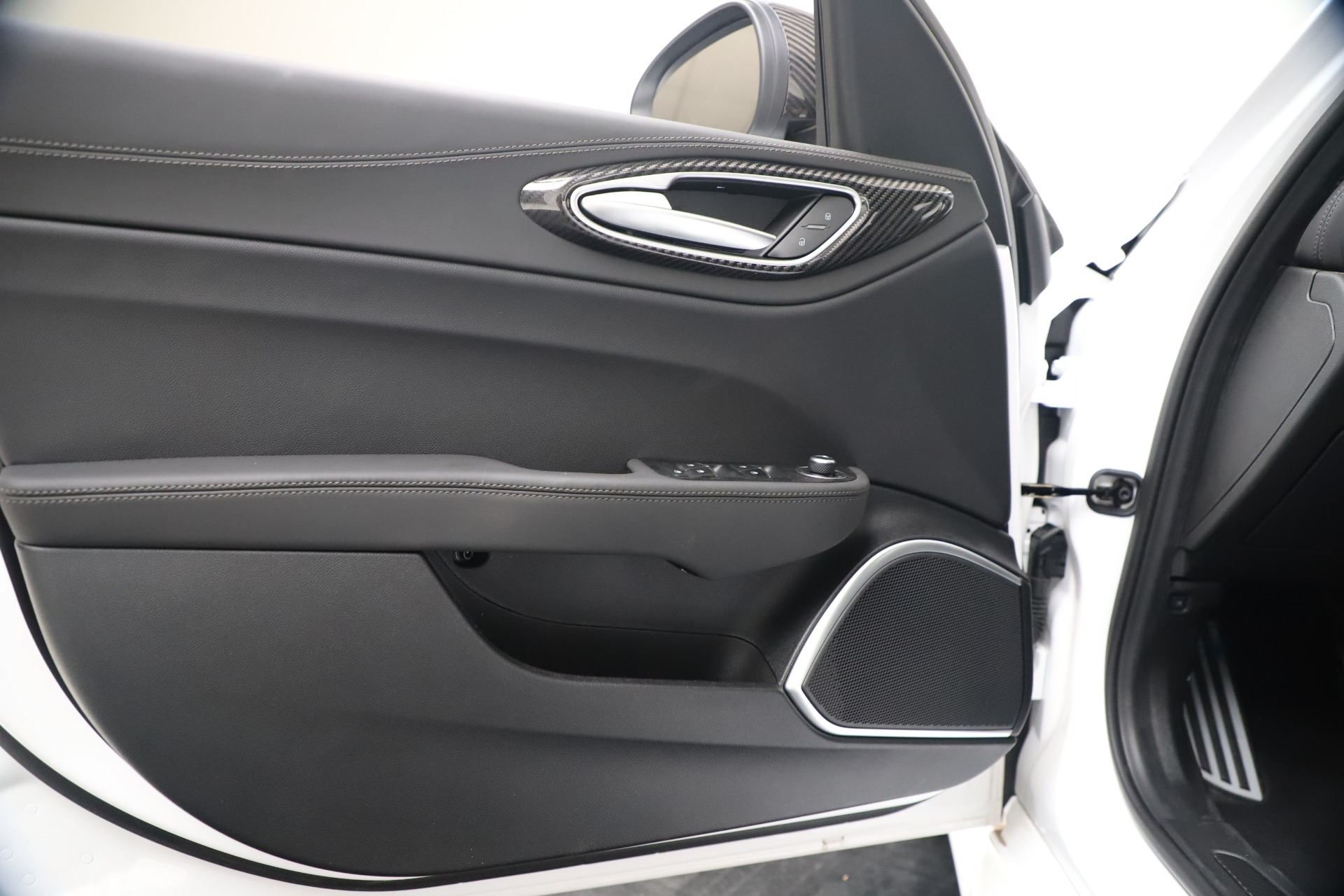 New 2020 Alfa Romeo Giulia Ti Sport Carbon Q4 | St. Petersburg, FL