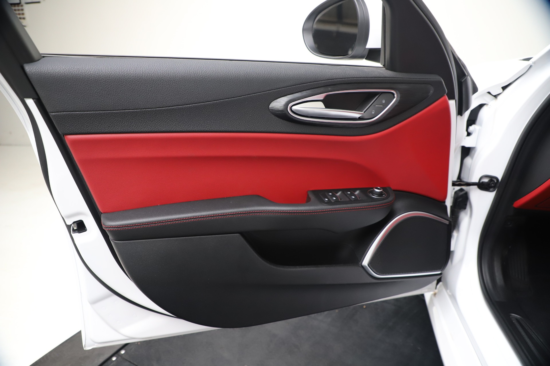New 2020 Alfa Romeo Giulia Q4 | St. Petersburg, FL