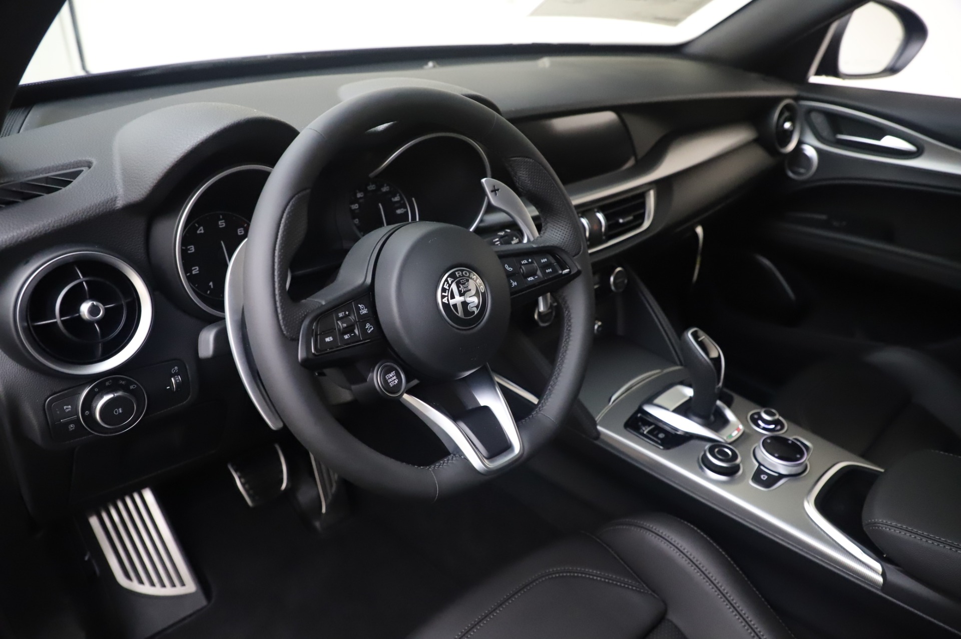 New 2020 Alfa Romeo Stelvio Ti Sport Q4 | St. Petersburg, FL
