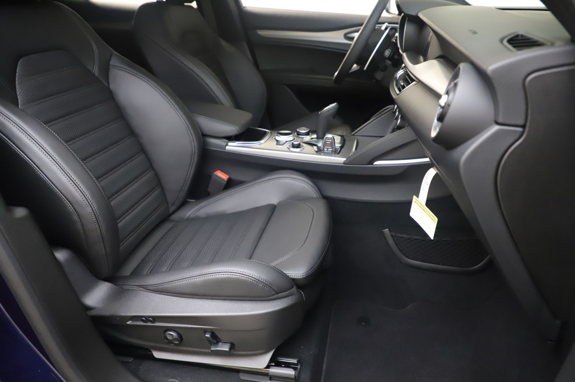 New 2020 Alfa Romeo Stelvio Ti Sport Q4 | St. Petersburg, FL