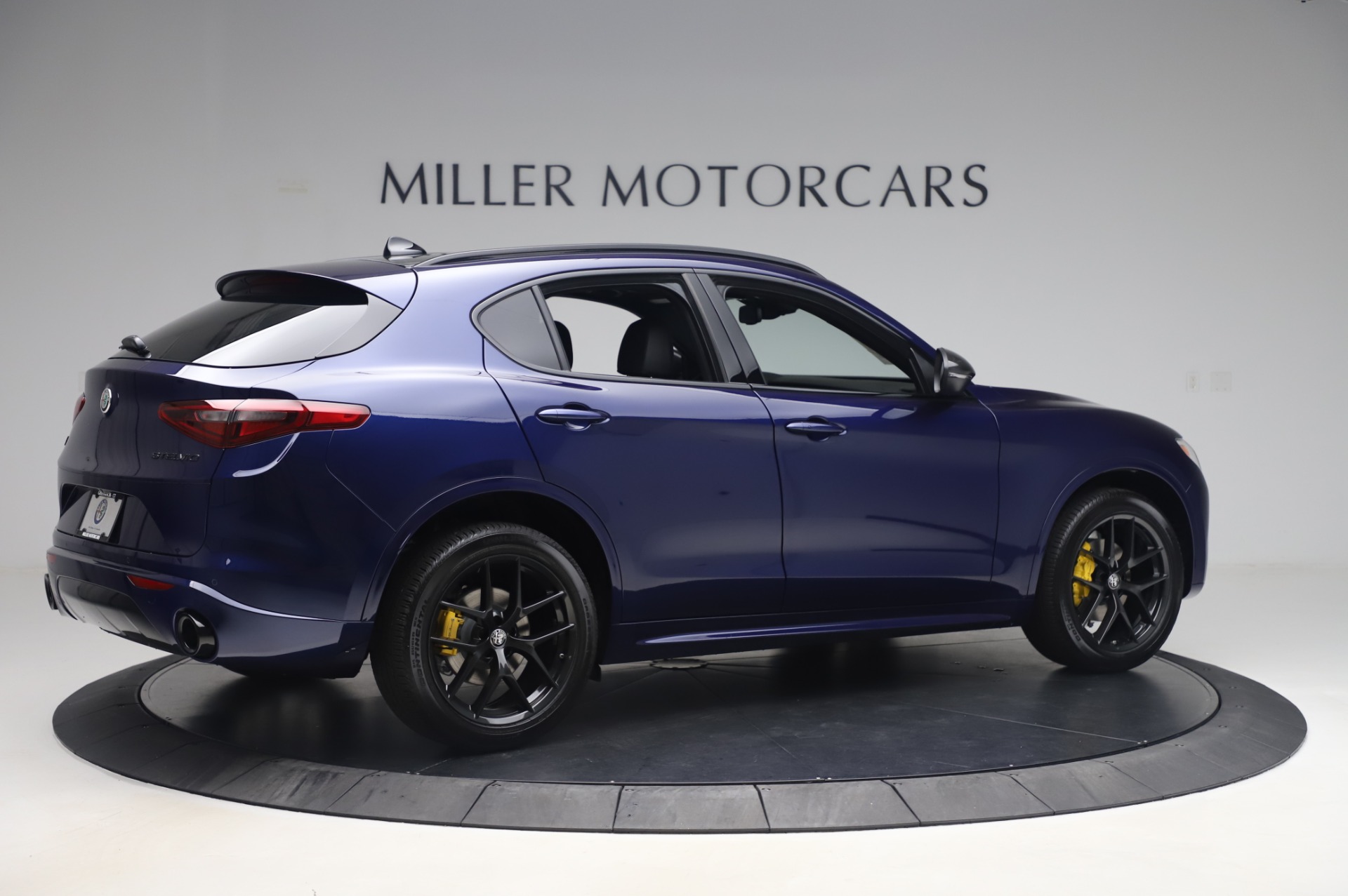New 2020 Alfa Romeo Stelvio Ti Sport Q4 | St. Petersburg, FL