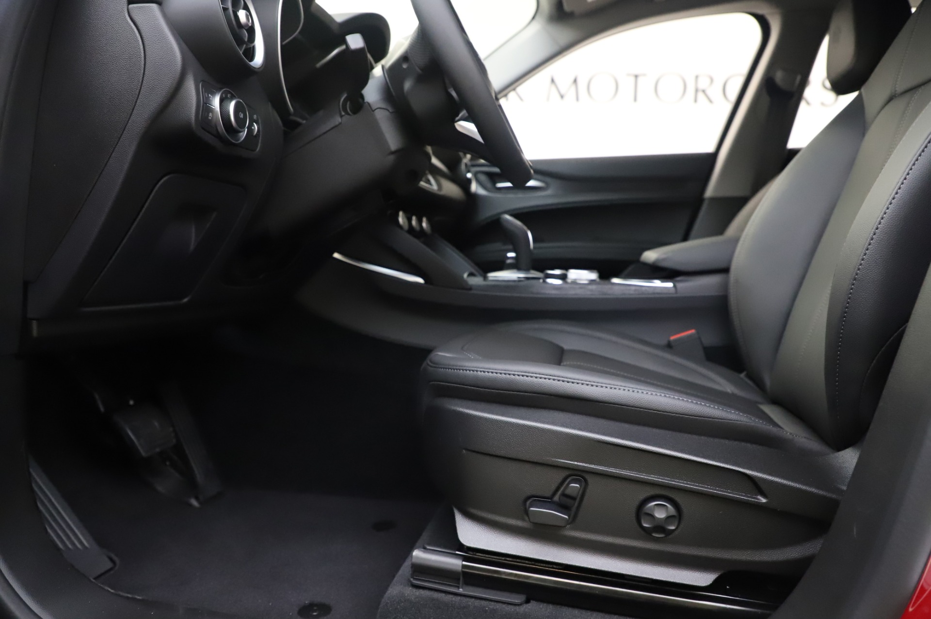 New 2020 Alfa Romeo Stelvio Q4 | St. Petersburg, FL
