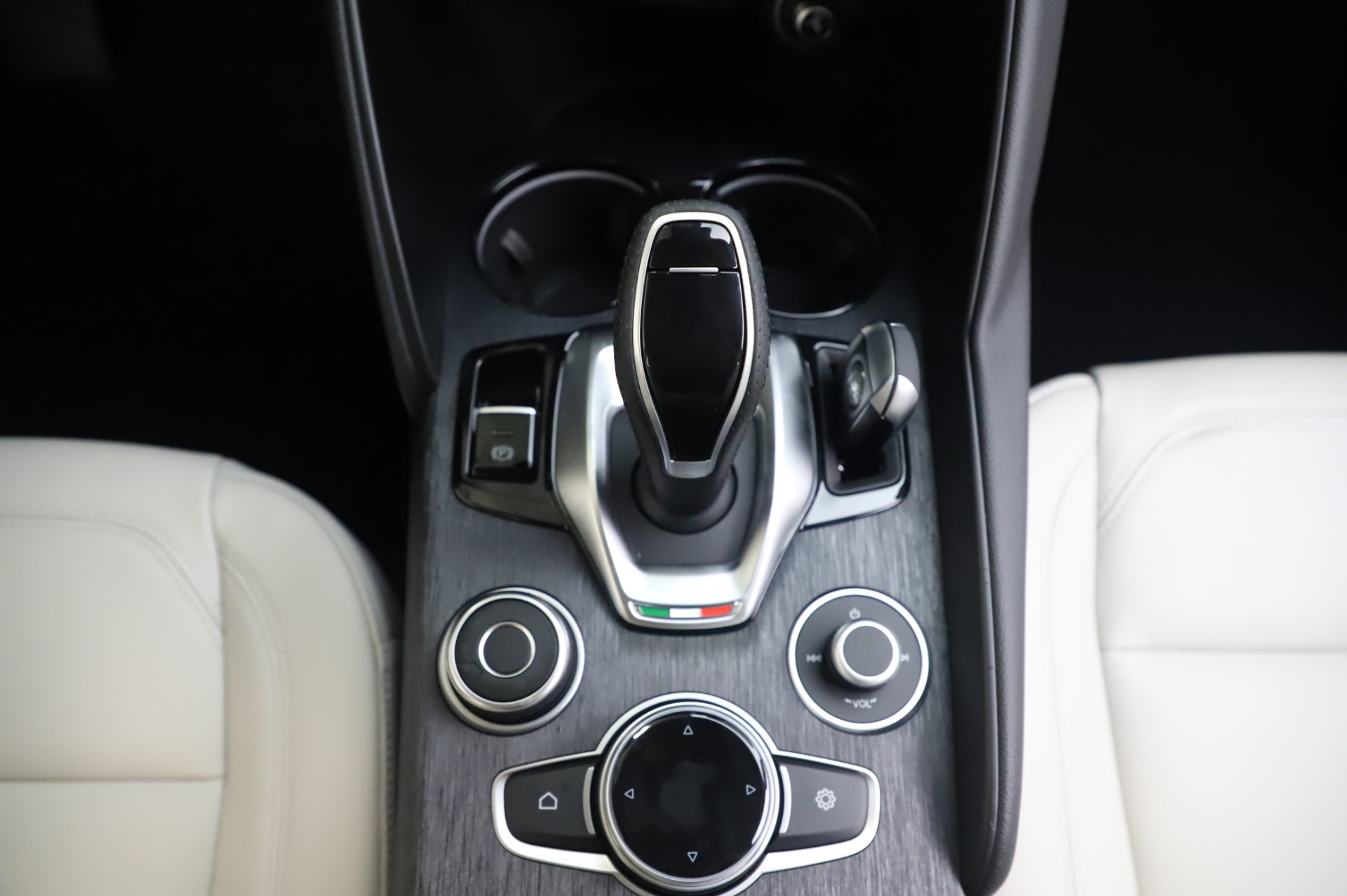 New 2020 Alfa Romeo Giulia Sport Q4 | St. Petersburg, FL