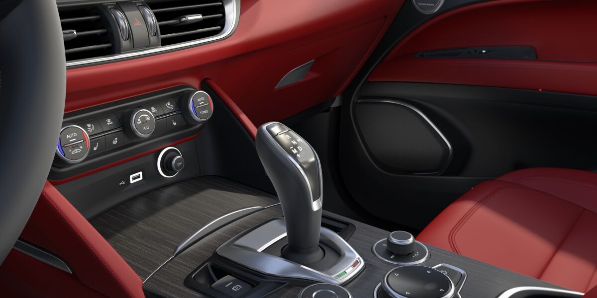 New 2020 Alfa Romeo Stelvio Ti Lusso Q4 | St. Petersburg, FL