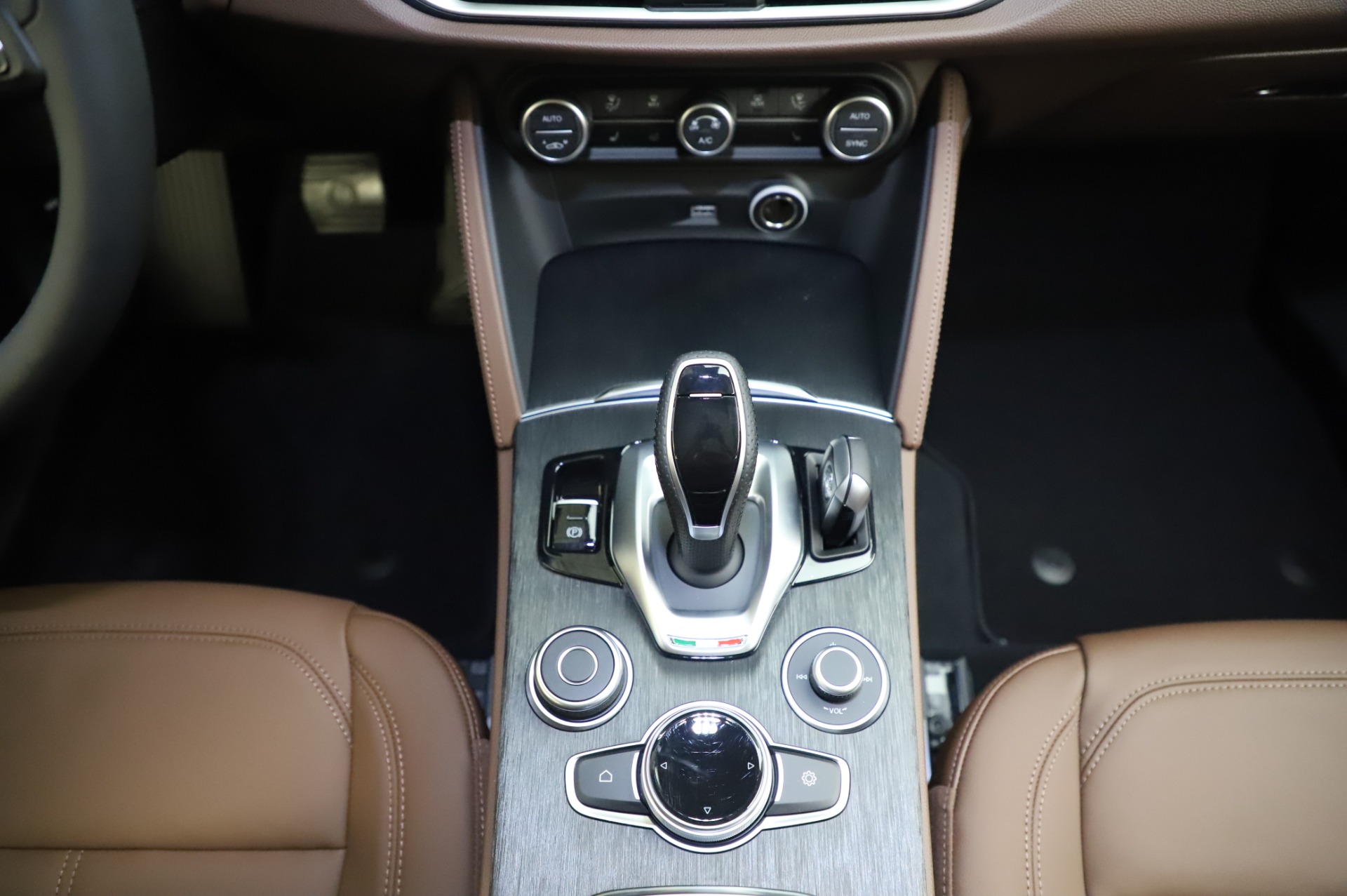 New 2020 Alfa Romeo Stelvio Sport Q4 | St. Petersburg, FL