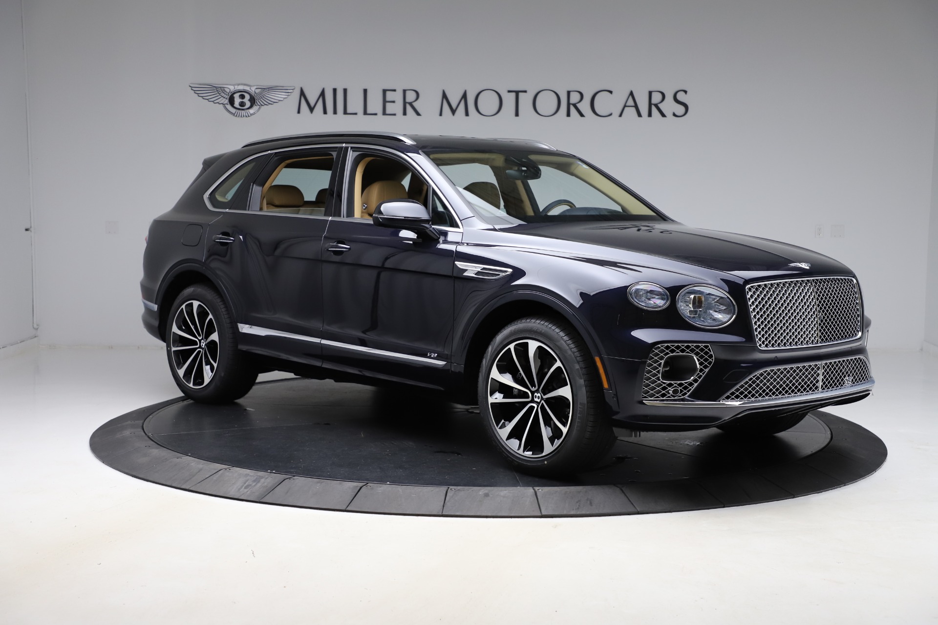 New 2021 Bentley Bentayga V8 | St. Petersburg, FL