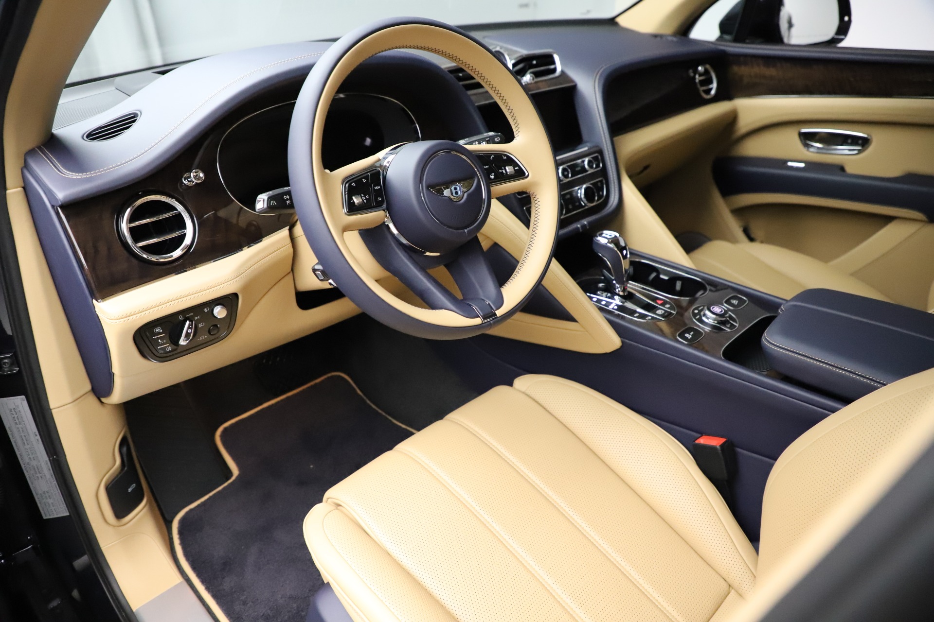 New 2021 Bentley Bentayga V8 | St. Petersburg, FL