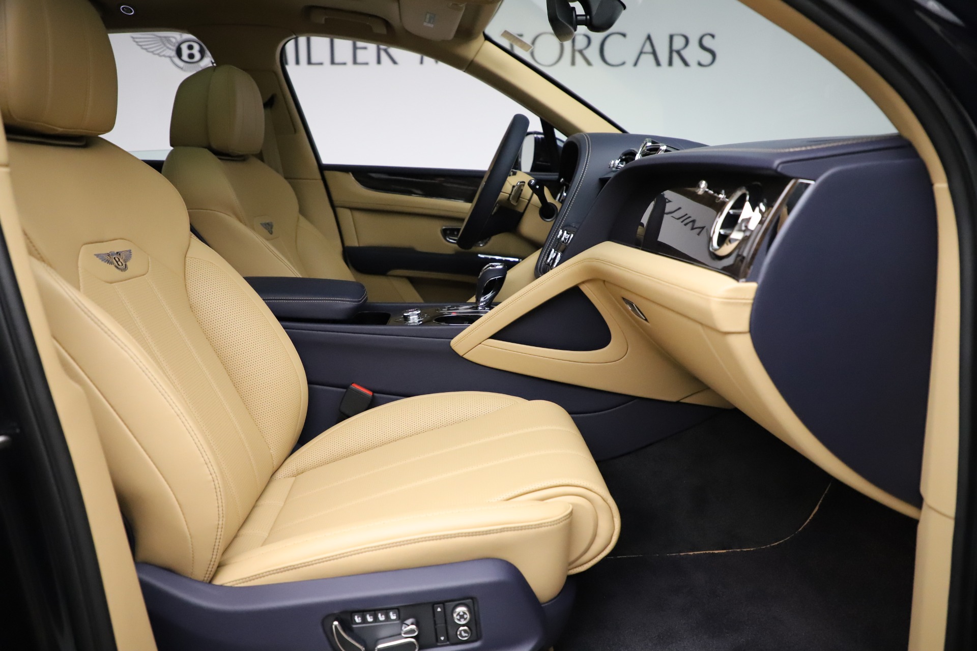 New 2021 Bentley Bentayga V8 | St. Petersburg, FL