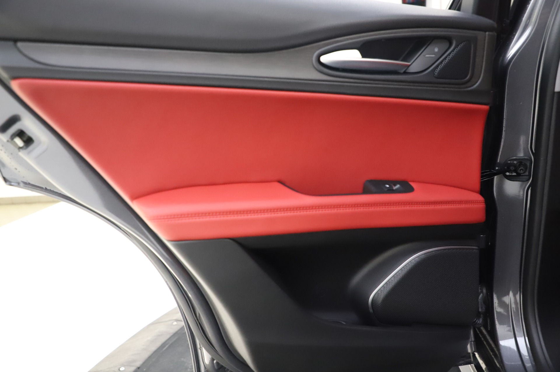 New 2020 Alfa Romeo Stelvio Ti Q4 | St. Petersburg, FL
