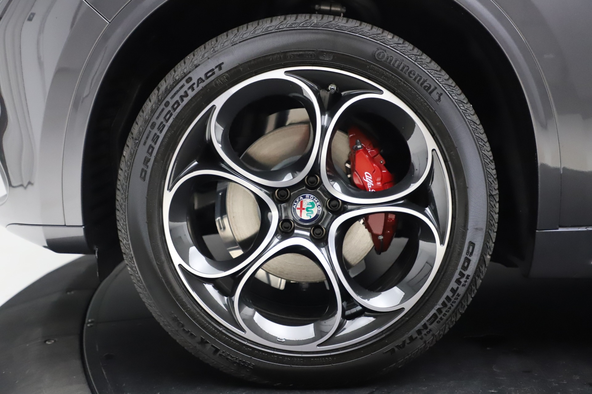 New 2020 Alfa Romeo Stelvio Ti Q4 | St. Petersburg, FL
