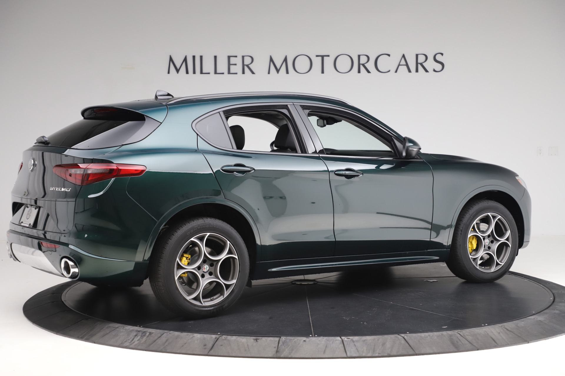 New 2020 Alfa Romeo Stelvio Sport Q4 | St. Petersburg, FL