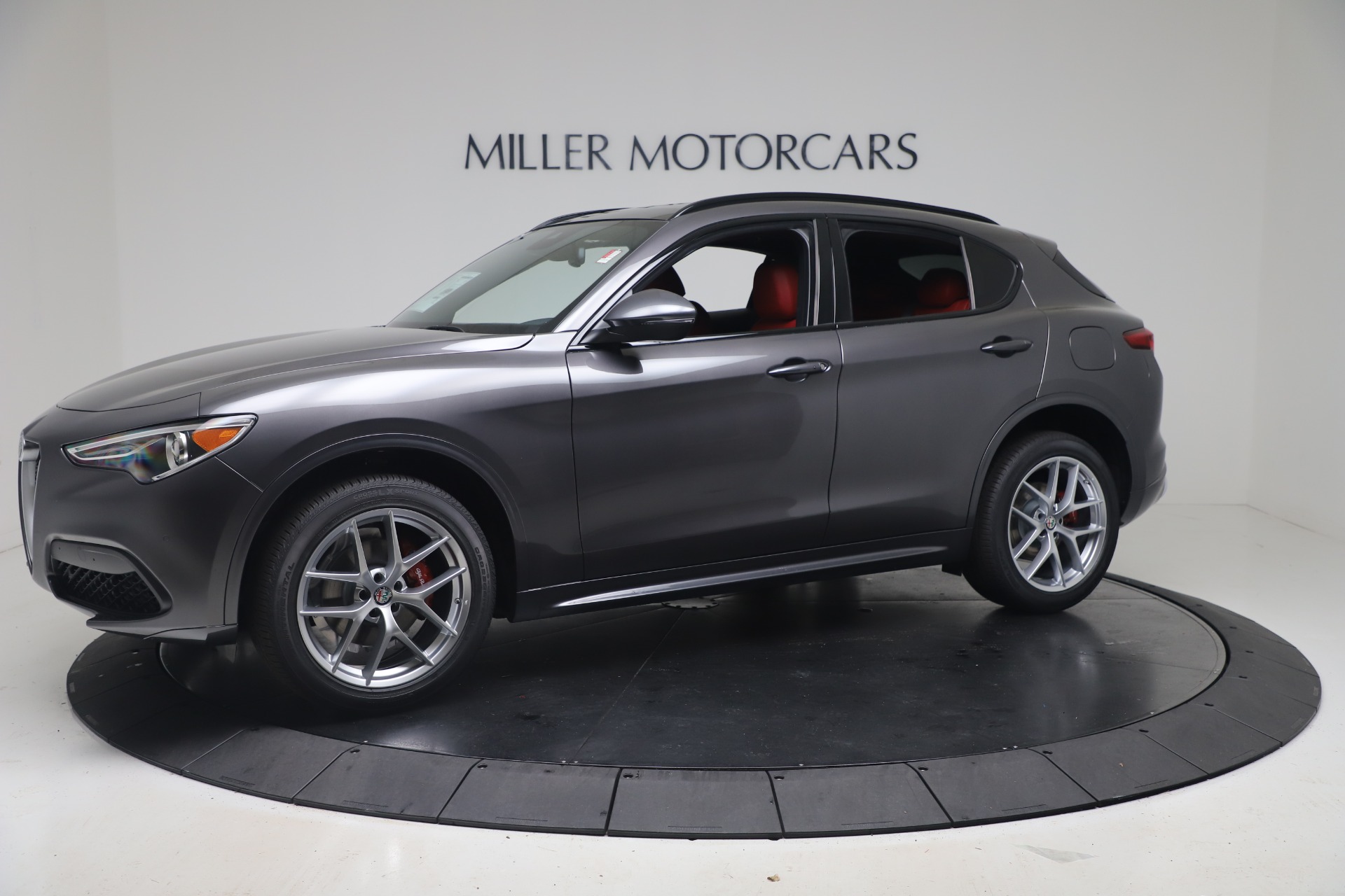 New 2020 Alfa Romeo Stelvio Ti Sport Q4 | St. Petersburg, FL